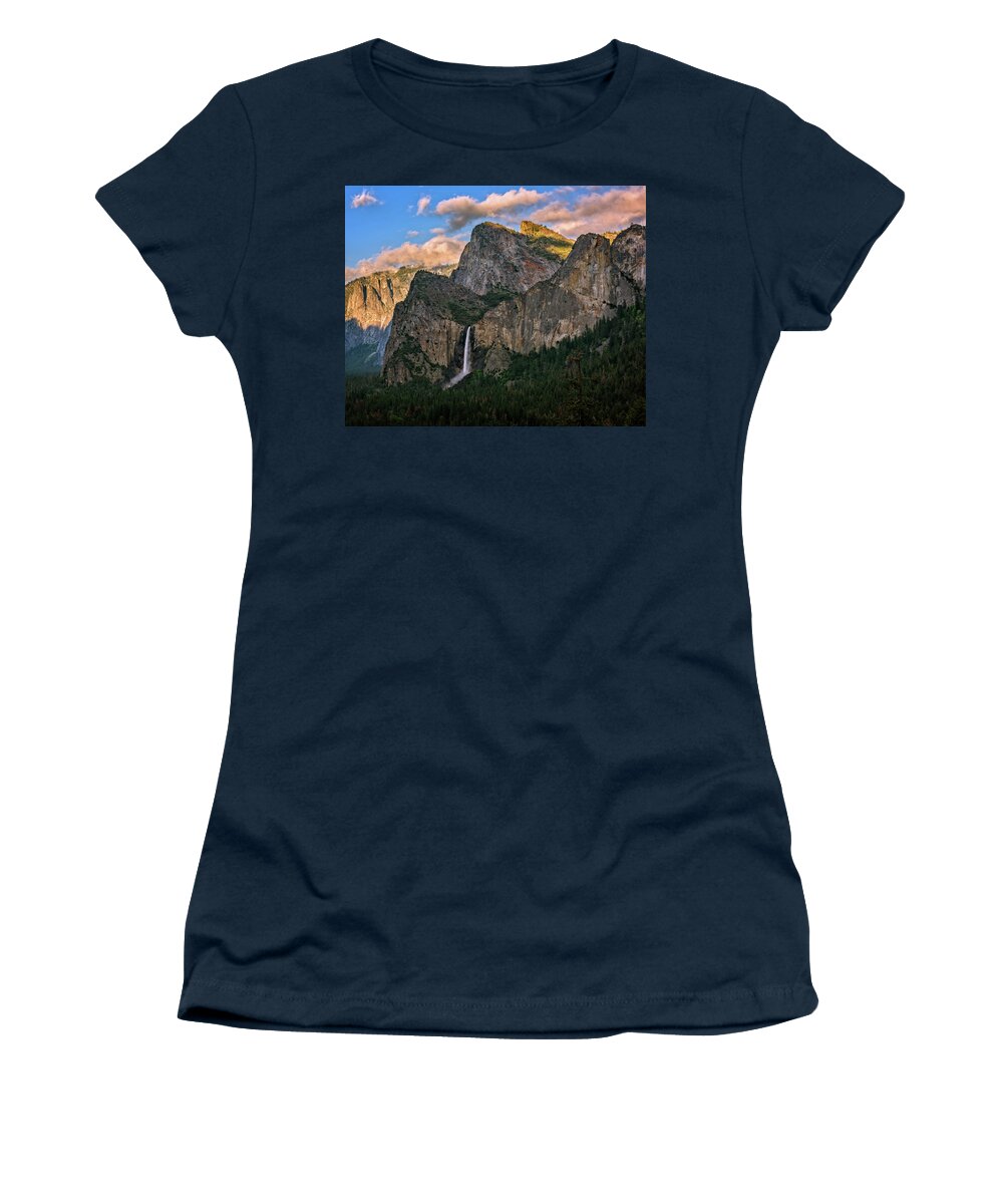 Af Zoom 24-70mm F/2.8g Women's T-Shirt featuring the photograph Bridalveil Falls from Tunnel View by John Hight