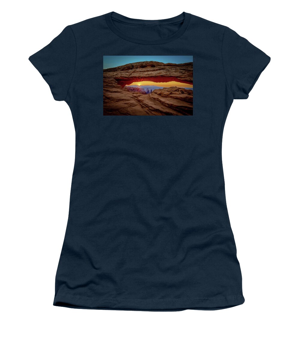 Mesa Arch Women's T-Shirt featuring the photograph Hot by Dave Koch