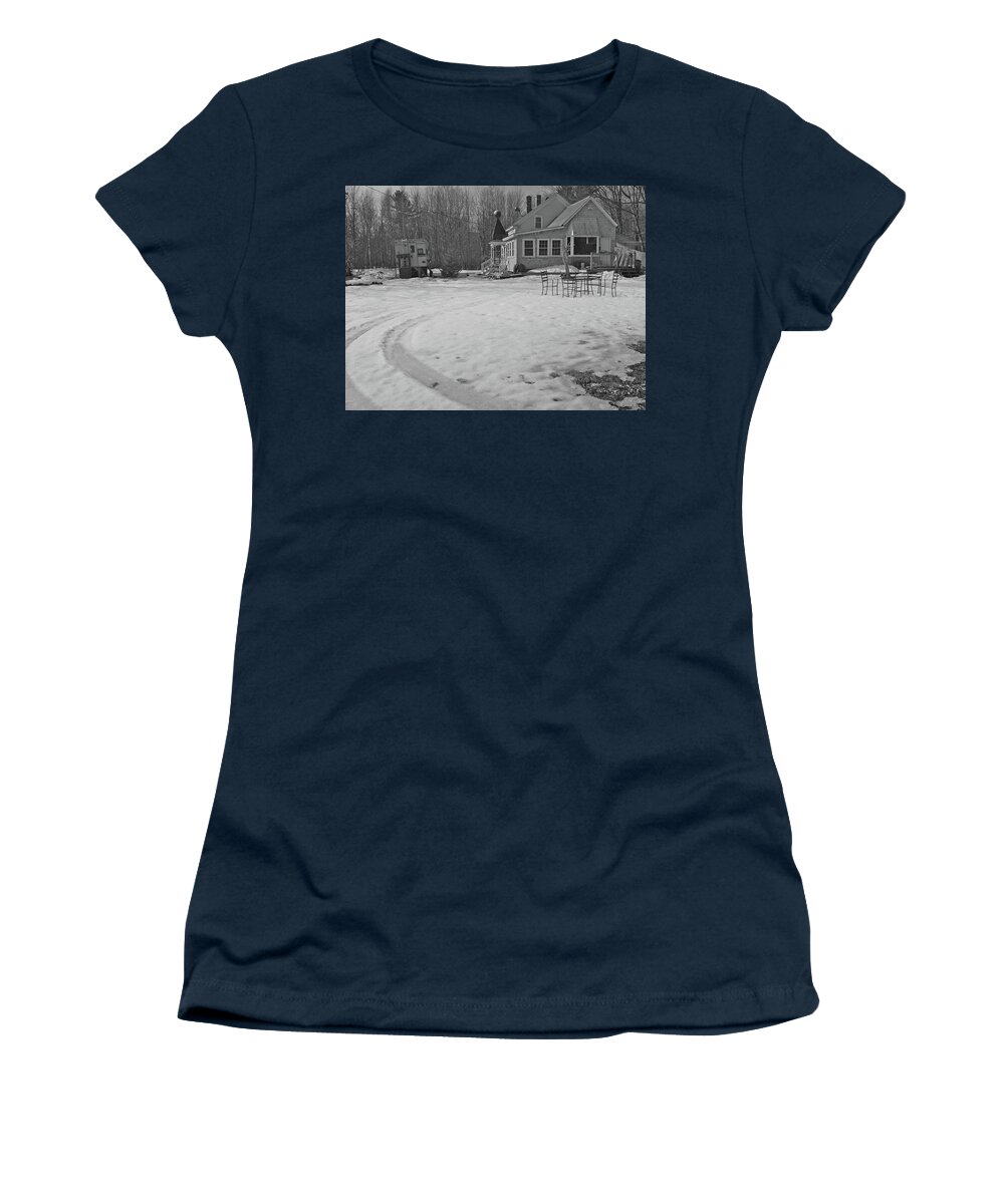 New England Landscape Women's T-Shirt featuring the photograph Housesitting 40 #1 by George Ramos