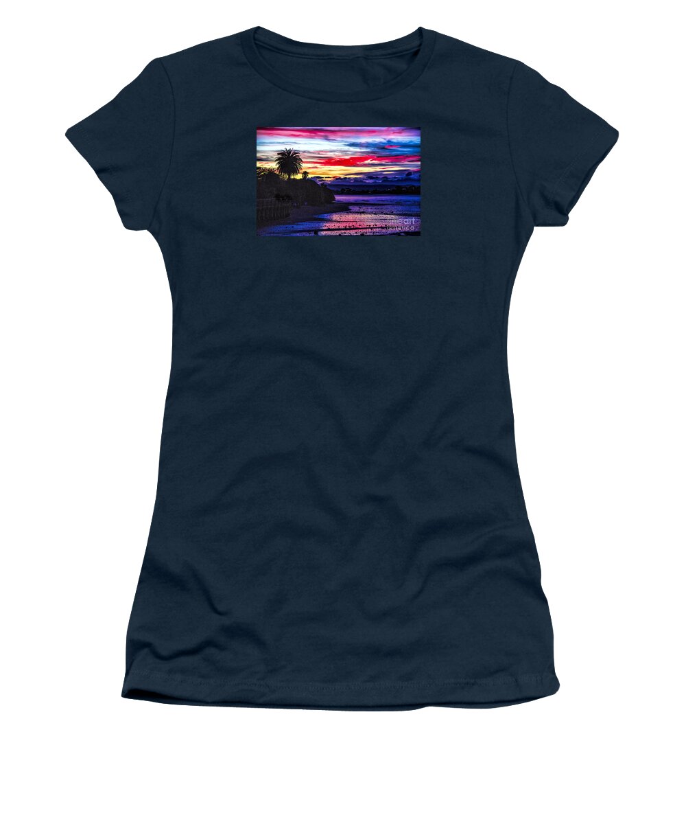New Zealand Sunsets Landscapes Women's T-Shirt featuring the photograph Suset Beach by Rick Bragan
