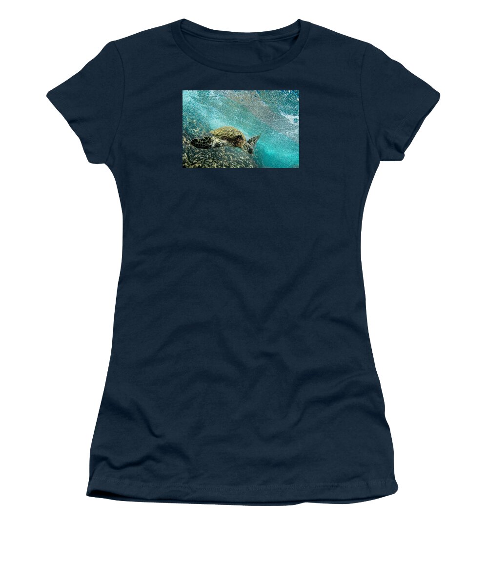 Hawaii Turtle Women's T-Shirt featuring the photograph The Glider by Leonardo Dale