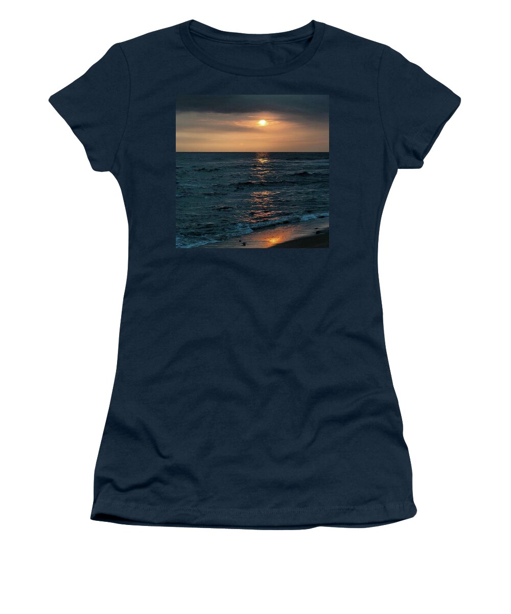 Bigisland Women's T-Shirt featuring the photograph The Sun Setting In Hawaii by Aleck Cartwright