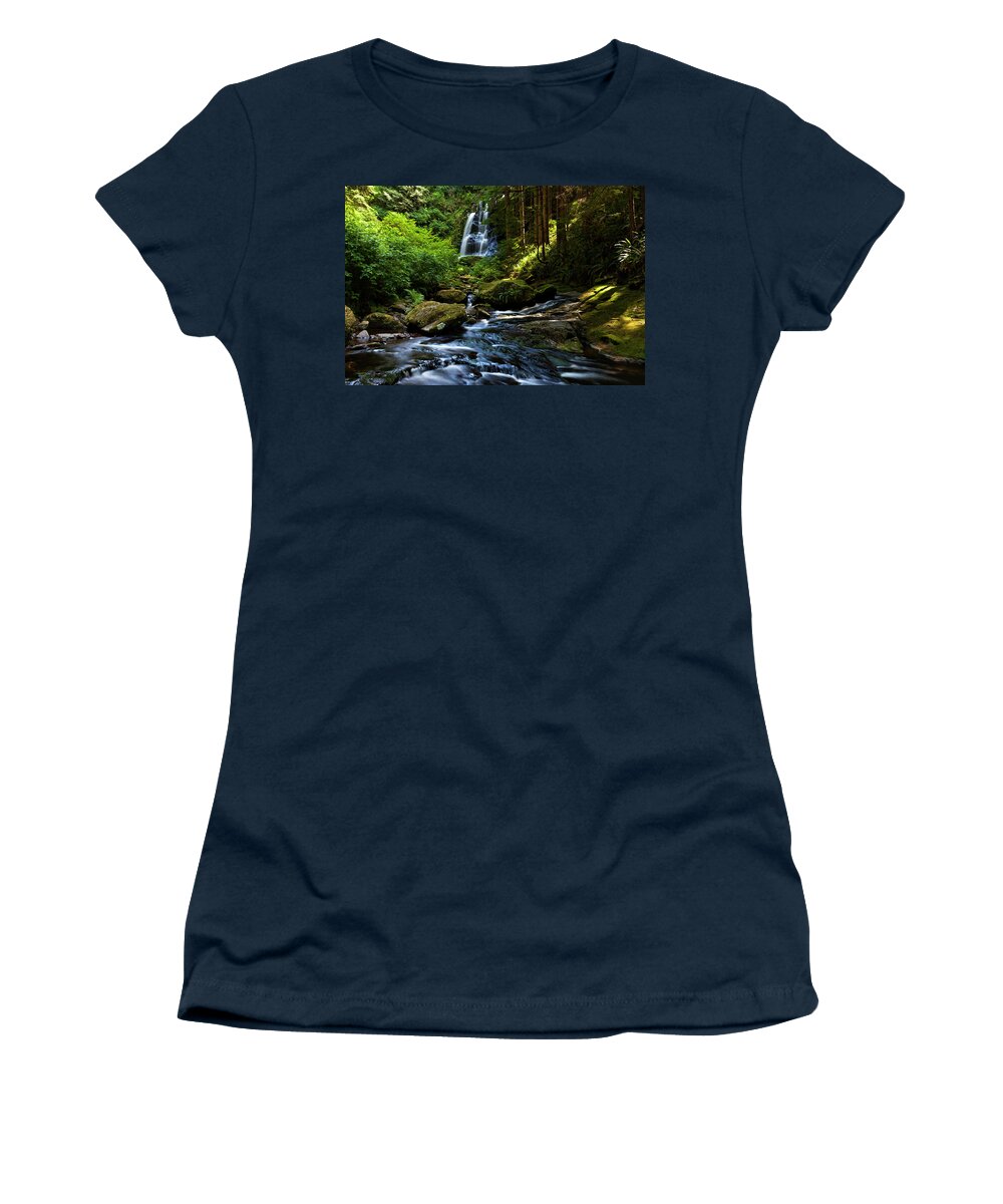 Upper Kentucky Falls Women's T-Shirt featuring the photograph Upper Kentucky Falls No 1 by Rick Pisio