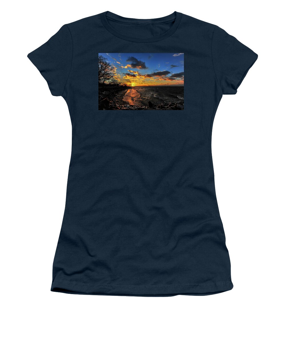 Landscape Women's T-Shirt featuring the photograph Winter sunset on a Chesapeake Bay beach by Patrick Wolf