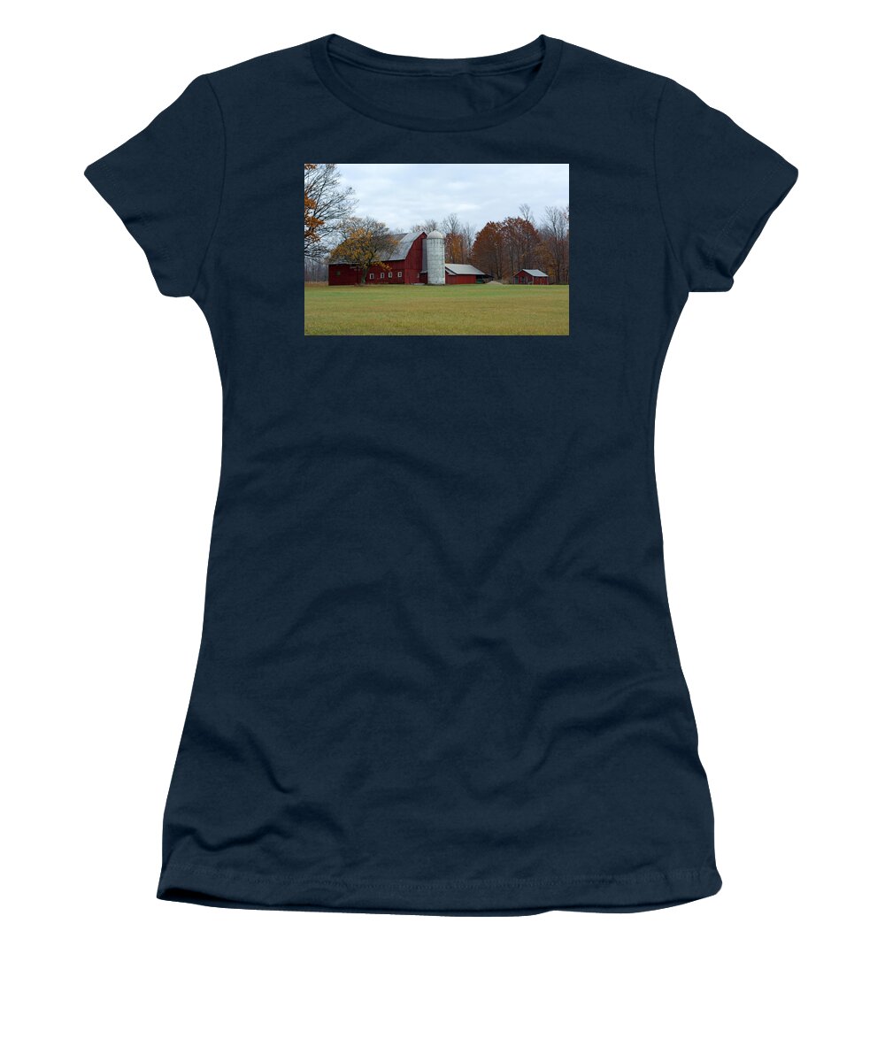 Barn Women's T-Shirt featuring the photograph Ye Old Red Barn by Linda Kerkau