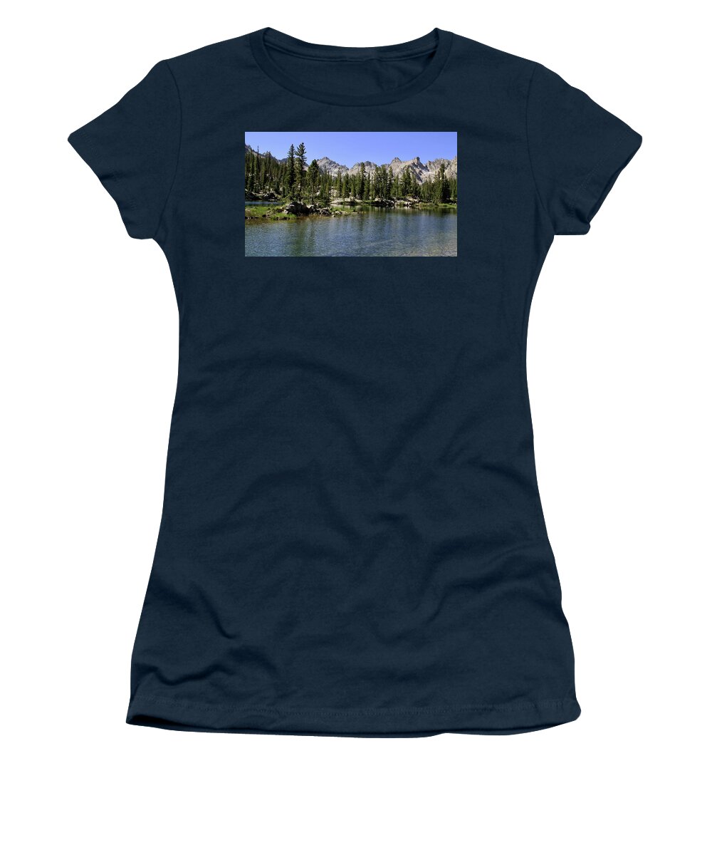 Alice Lake Women's T-Shirt featuring the photograph Beautiful Summer Day by Ed Riche