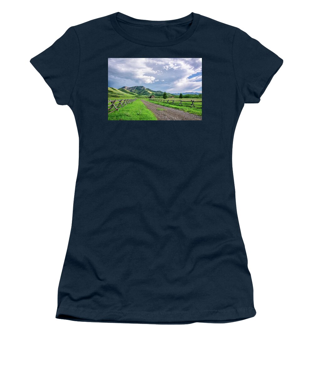 Tom Miner Basin Women's T-Shirt featuring the photograph Evening in the Tom Miner Basin by Douglas Wielfaert