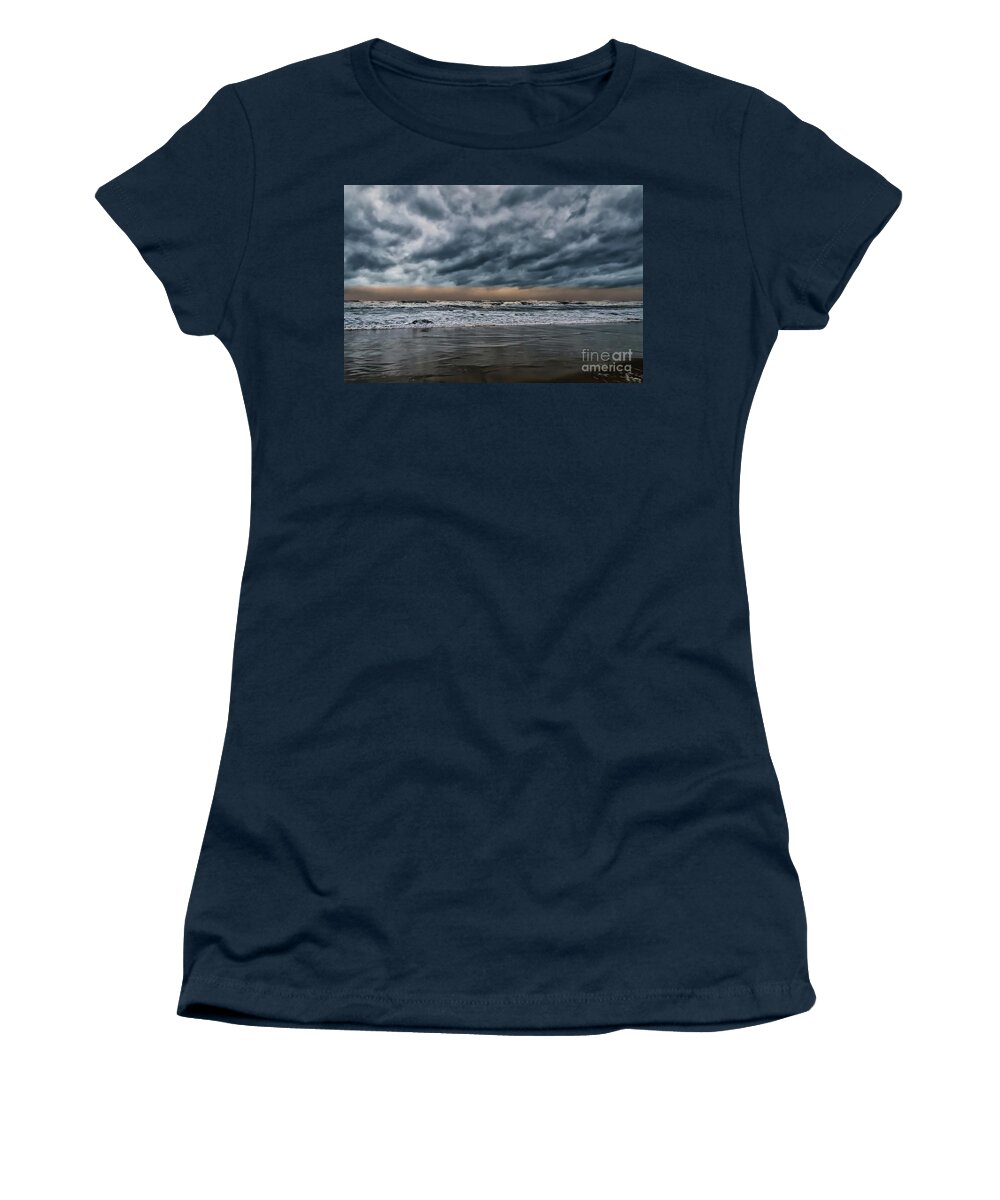 Ocean Women's T-Shirt featuring the photograph Here Comes The Hurricane by Lois Bryan