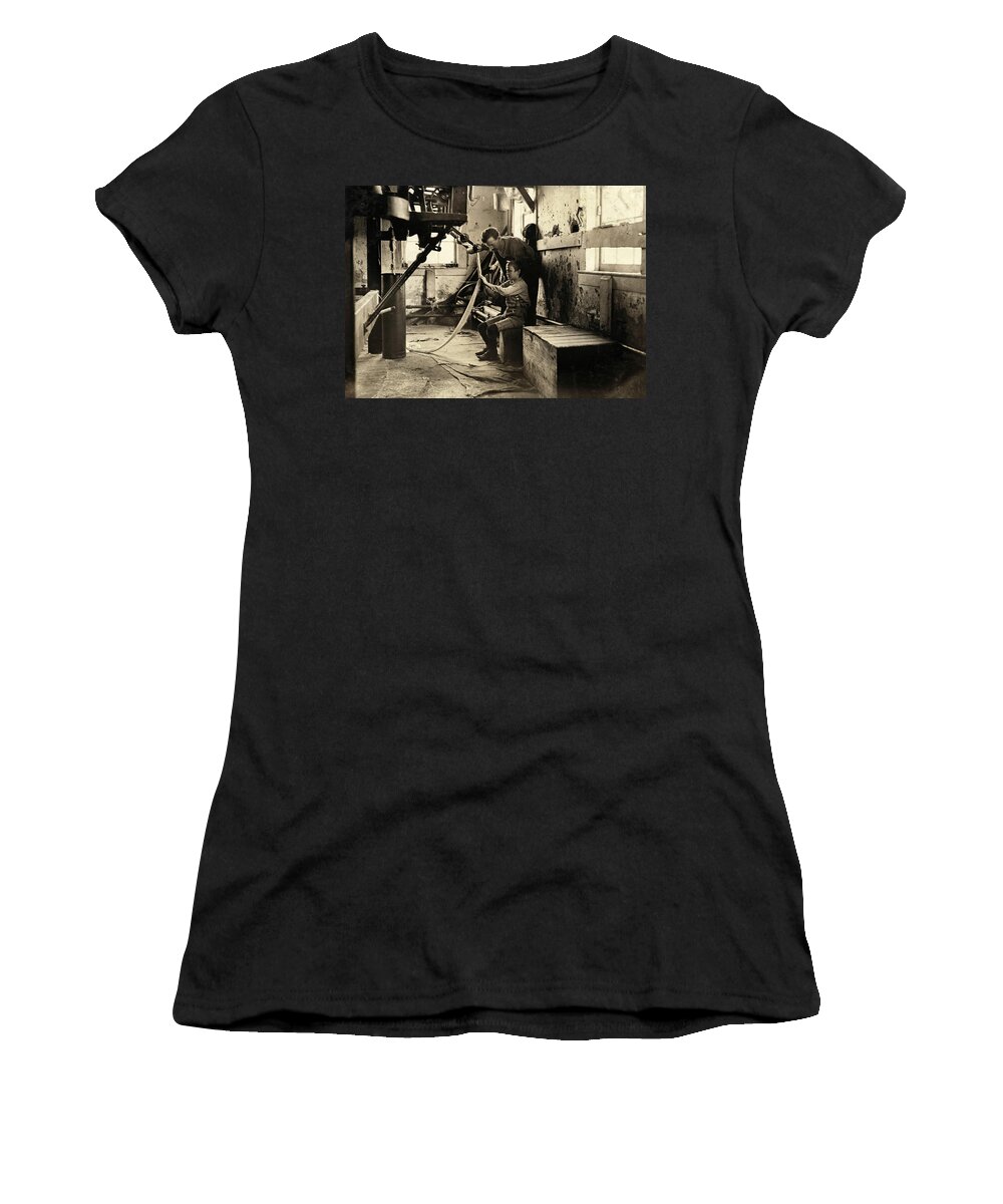 1908 Women's T-Shirt featuring the photograph Hine Child Labor, 1908 #10 by Granger