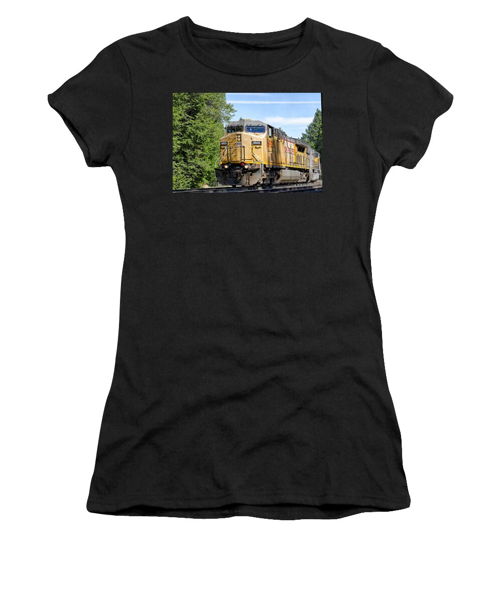 Alta Women's T-Shirt featuring the photograph Up6925 #3 by Jim Thompson