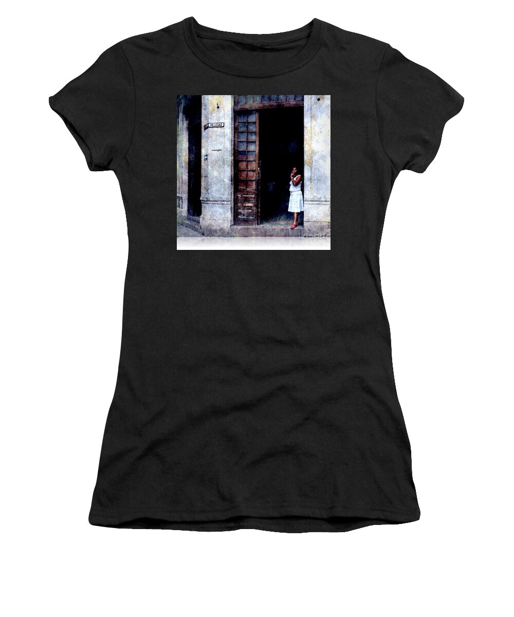 Woman Women's T-Shirt featuring the photograph Challenge 15 - Cuba by Rory Siegel