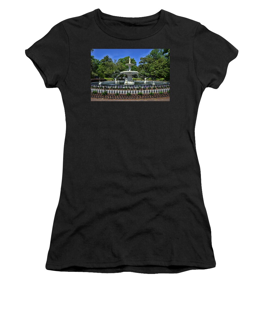 Forsyth Fountain Women's T-Shirt featuring the photograph Forsyth Fountain 5 by Allen Beatty