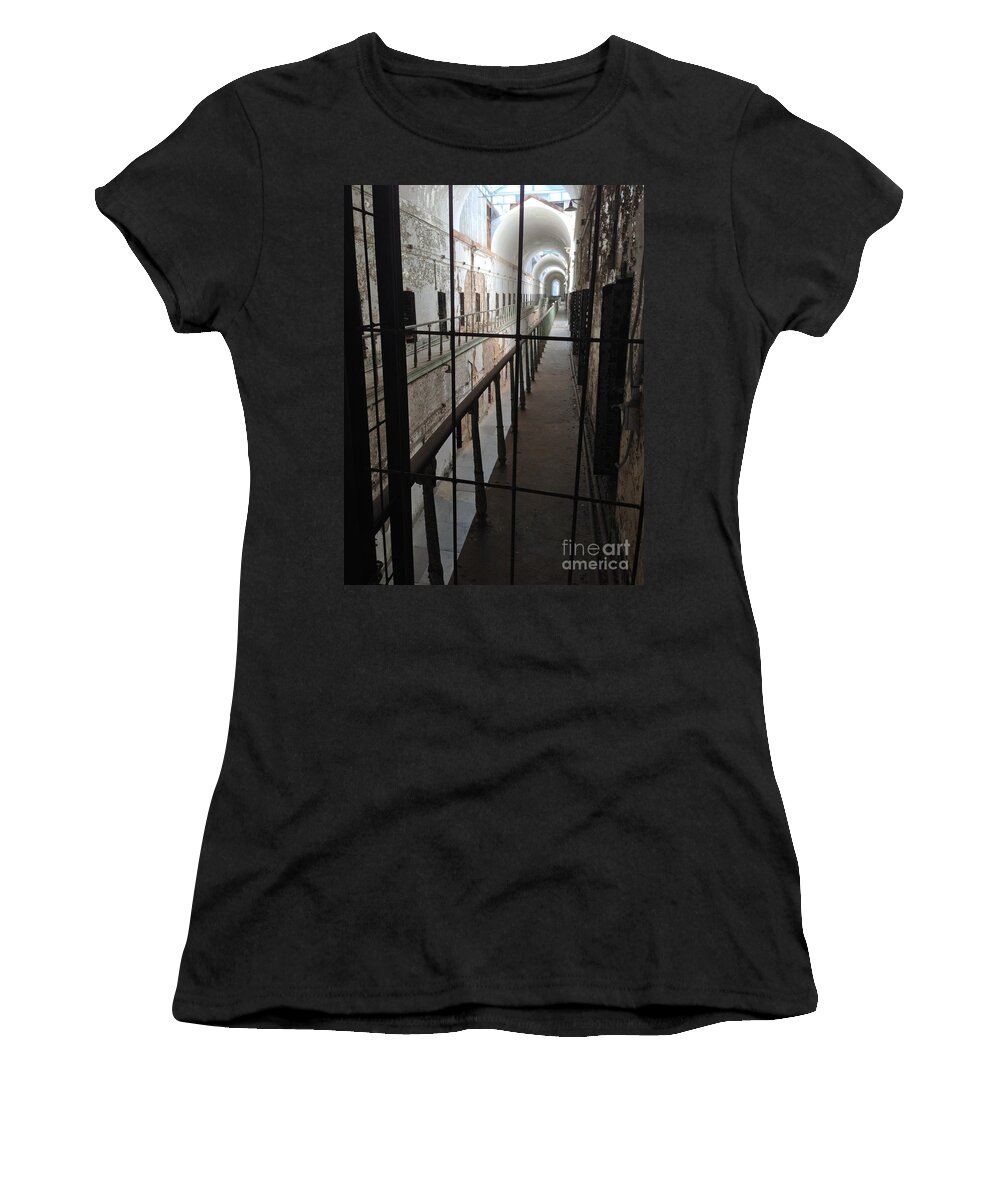 Eastern State Penitentiary Women's T-Shirt featuring the photograph Knrn0402 by Henry Butz
