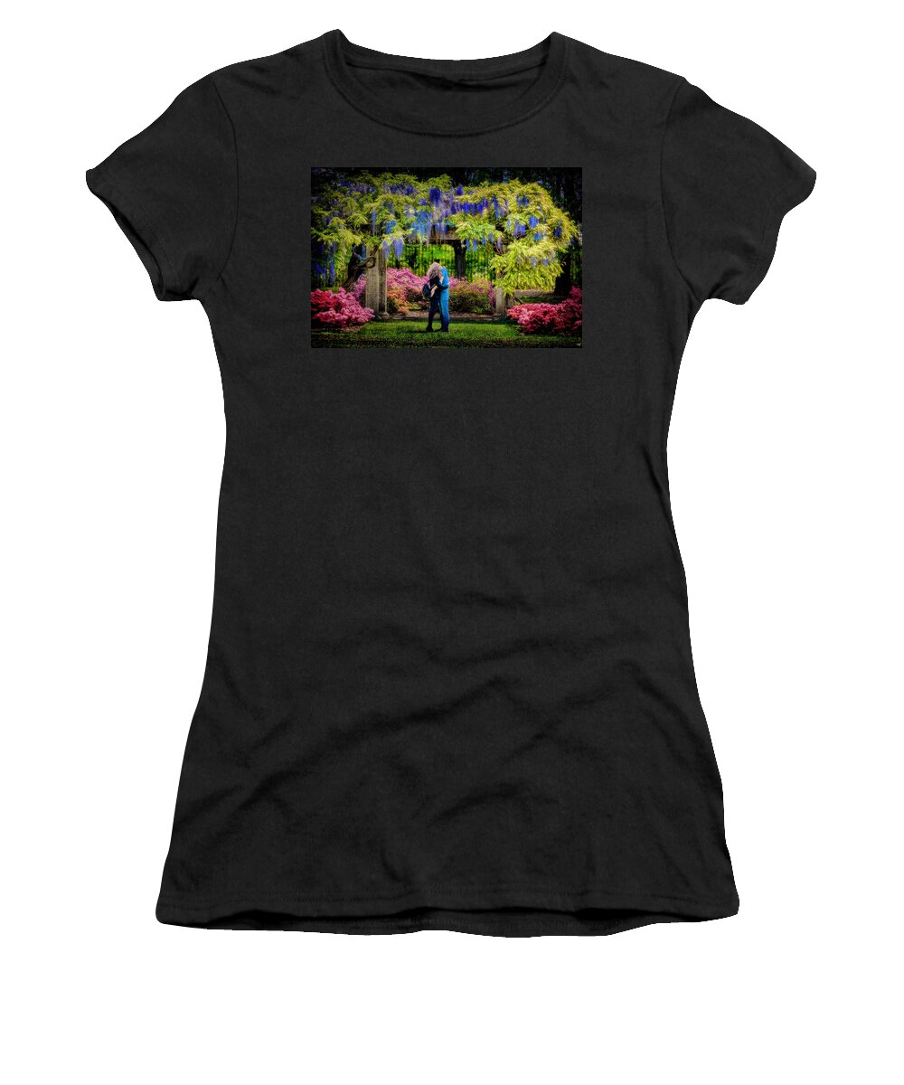 Spring Women's T-Shirt featuring the photograph New York Lovers In Springtime by Chris Lord