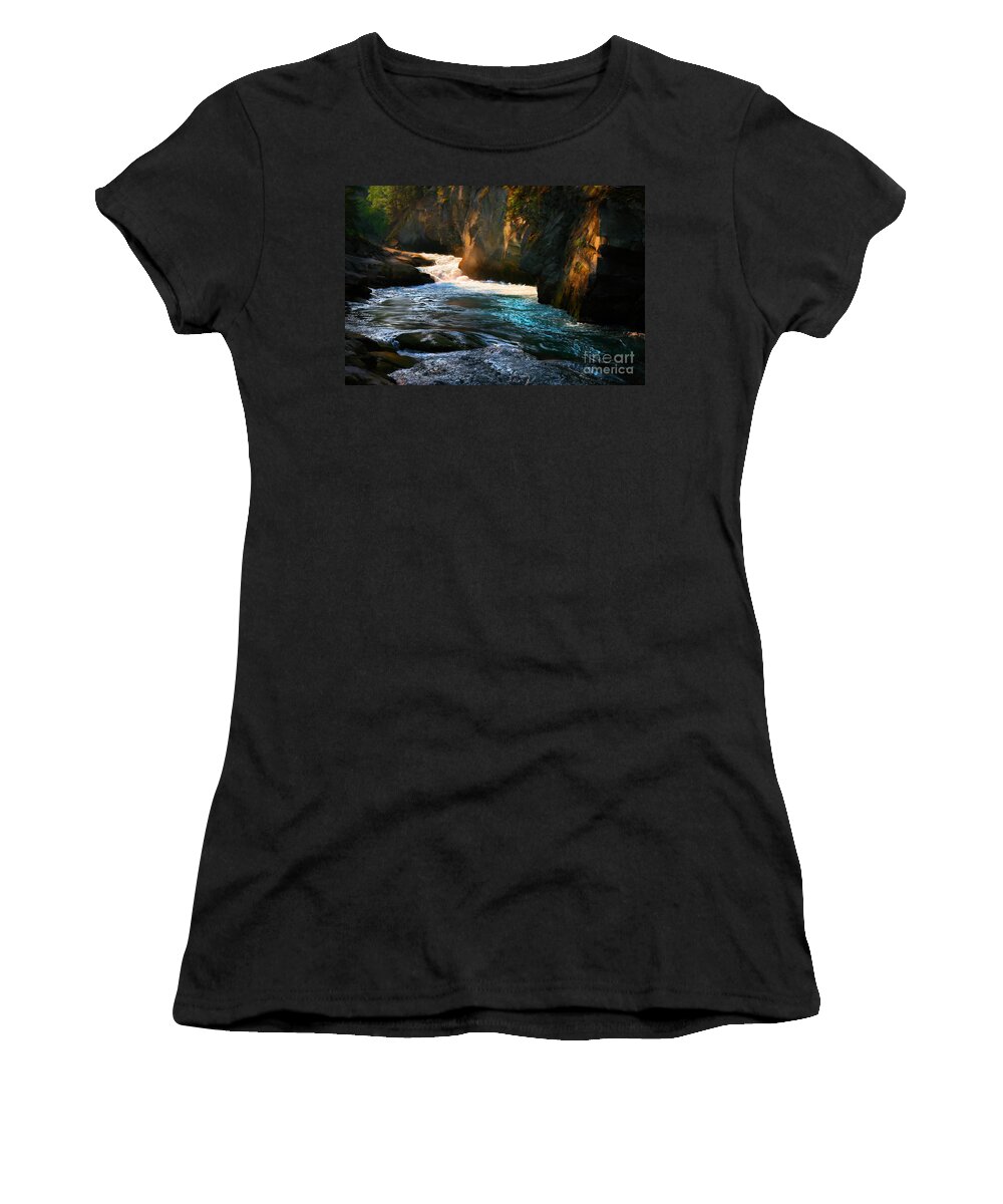 Landscape Women's T-Shirt featuring the photograph Fifth Bridge Canada by Lisa Redfern