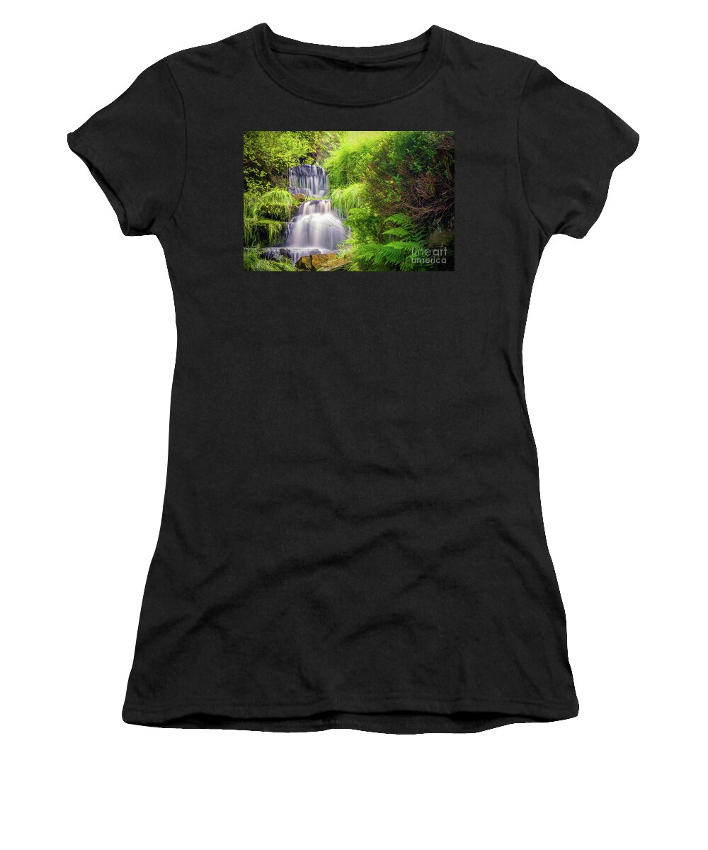 Airedale Women's T-Shirt featuring the photograph Bronte Waterfall by Mariusz Talarek