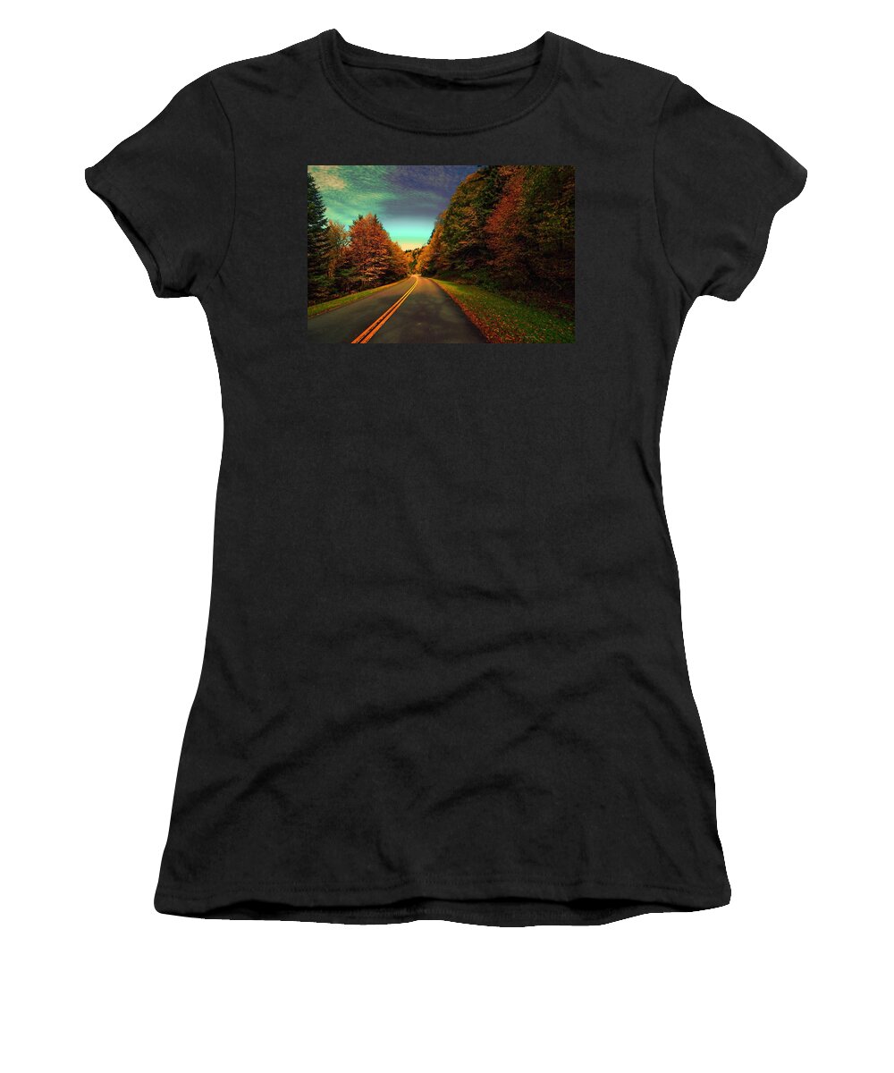  Blue Ridge Pkwy. Women's T-Shirt featuring the photograph Blue Ridge Pkwy by Dennis Baswell