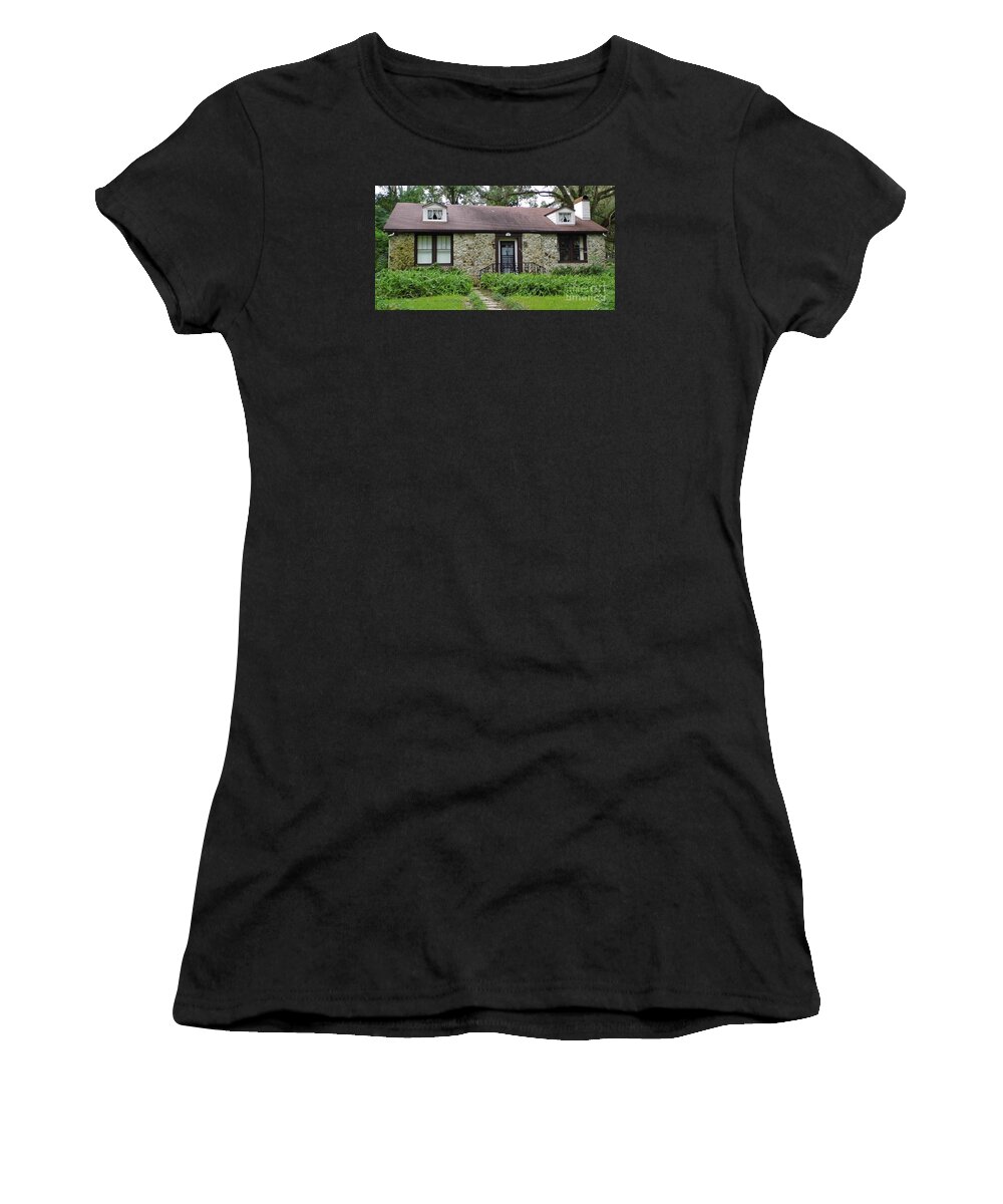 Chert Women's T-Shirt featuring the photograph Chert Cottage by D Hackett
