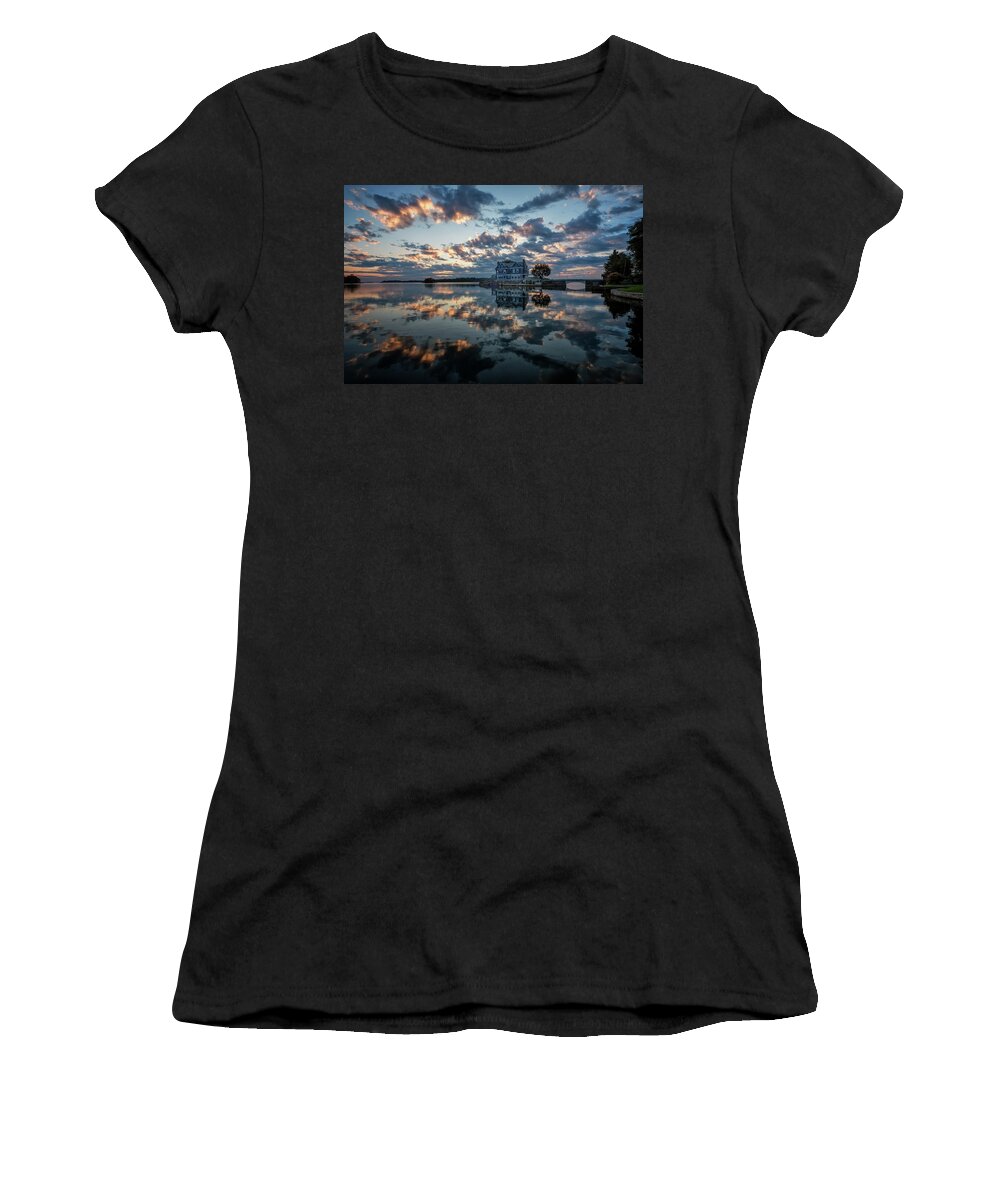 St Lawrence Seaway Women's T-Shirt featuring the photograph Dawn On The River by Tom Singleton