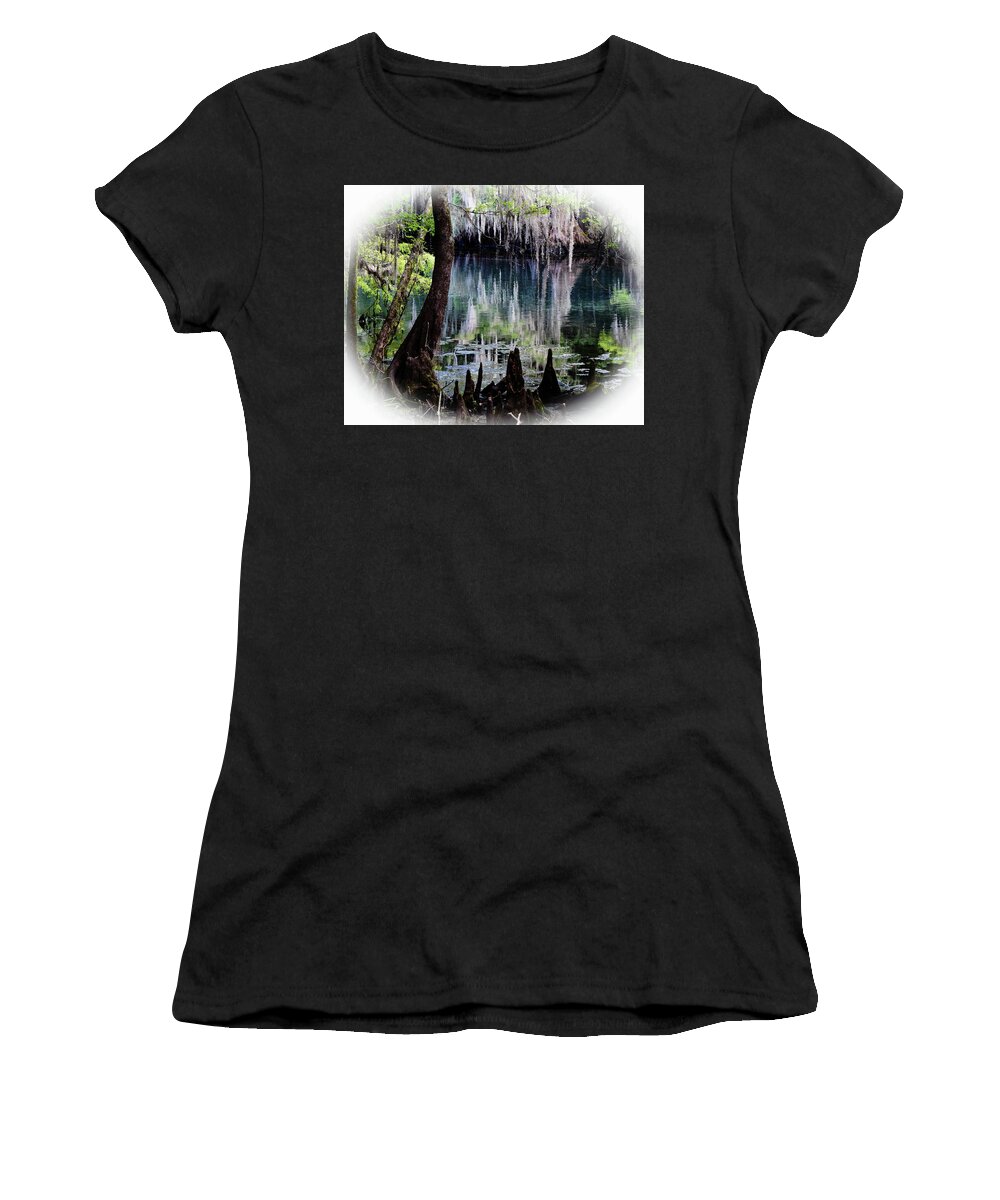 Manatee Springs Chiefland Florida Women's T-Shirt featuring the photograph Into the Past by Sheri McLeroy