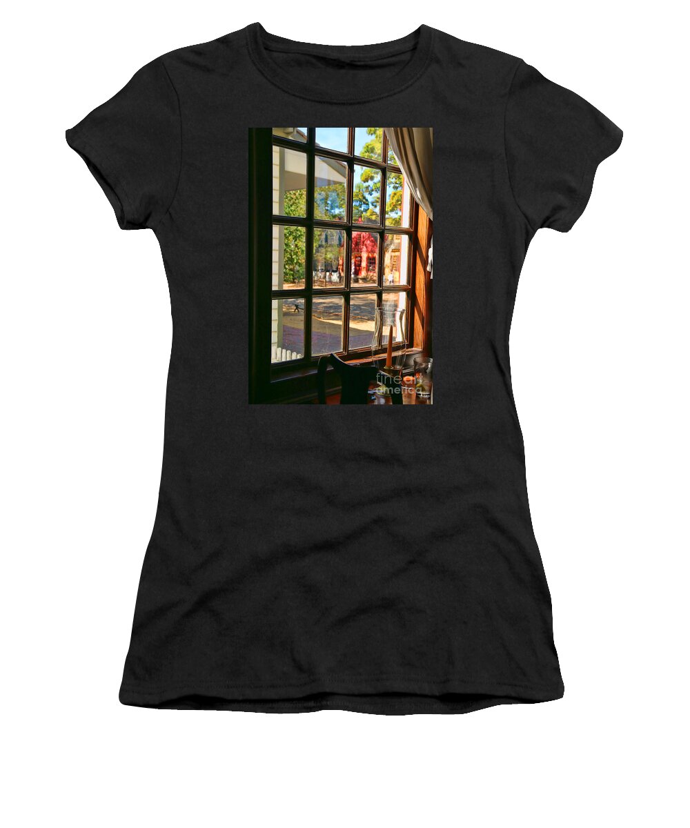 Kings Arms Tavern Women's T-Shirt featuring the photograph Kings Arms Tavern Window Colonial Williamsburg 4771 by Jack Schultz