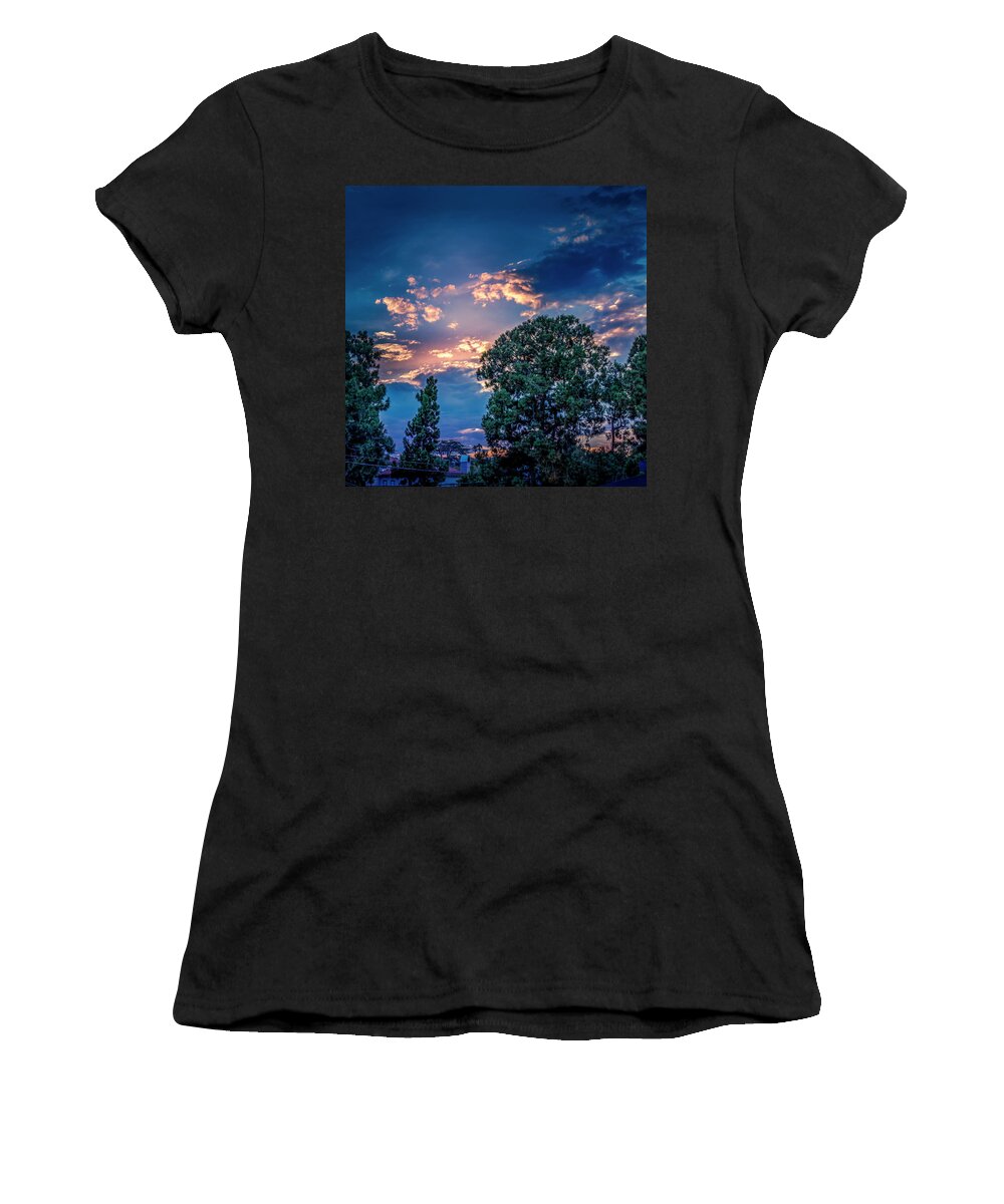 Sunset Women's T-Shirt featuring the photograph Looking West At Sunset by Gene Parks