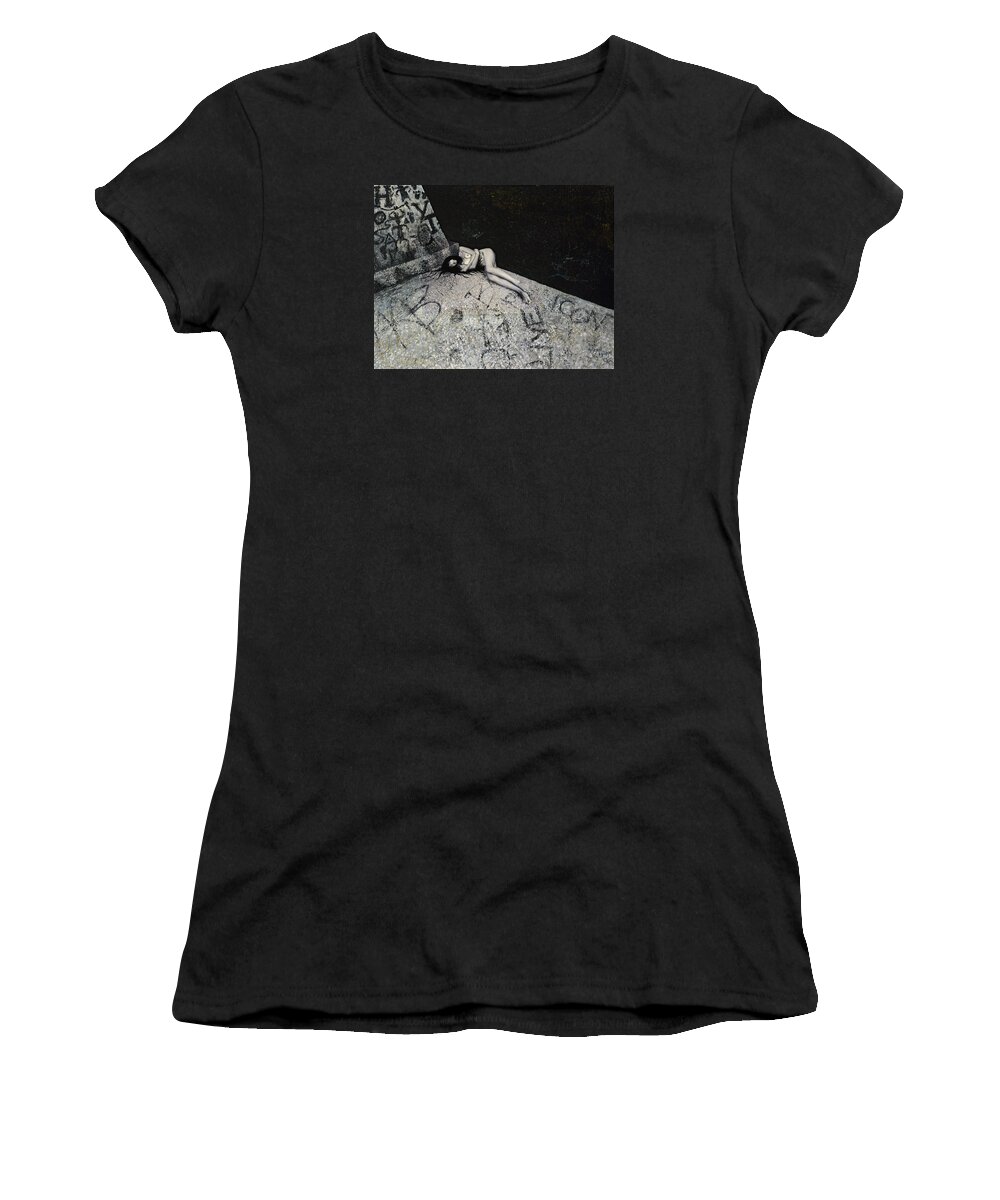 City Women's T-Shirt featuring the painting Lost in New York by Yelena Tylkina