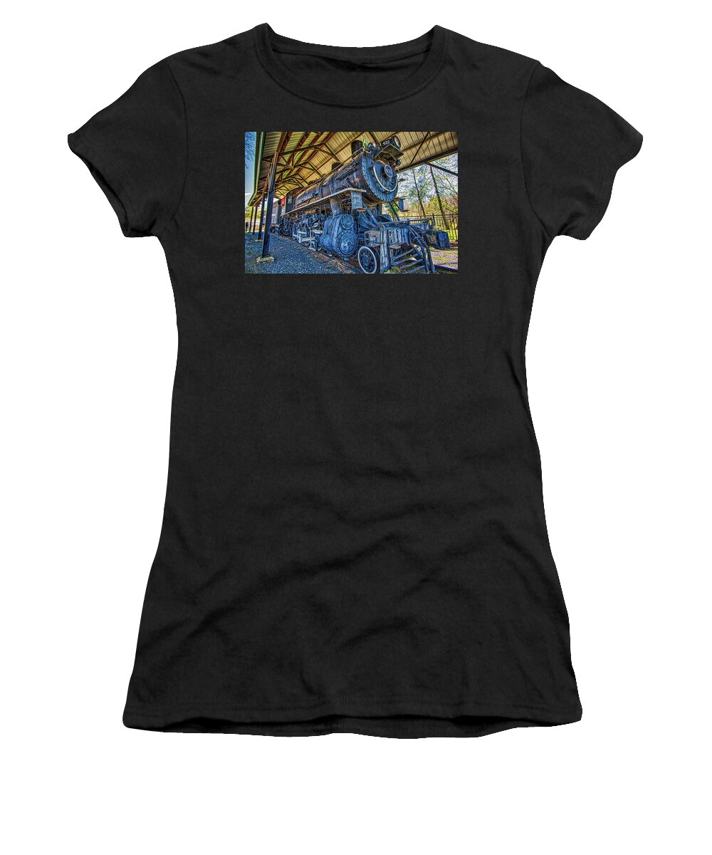 Railroad Women's T-Shirt featuring the photograph Virginia Creeper No 433 by Dale R Carlson