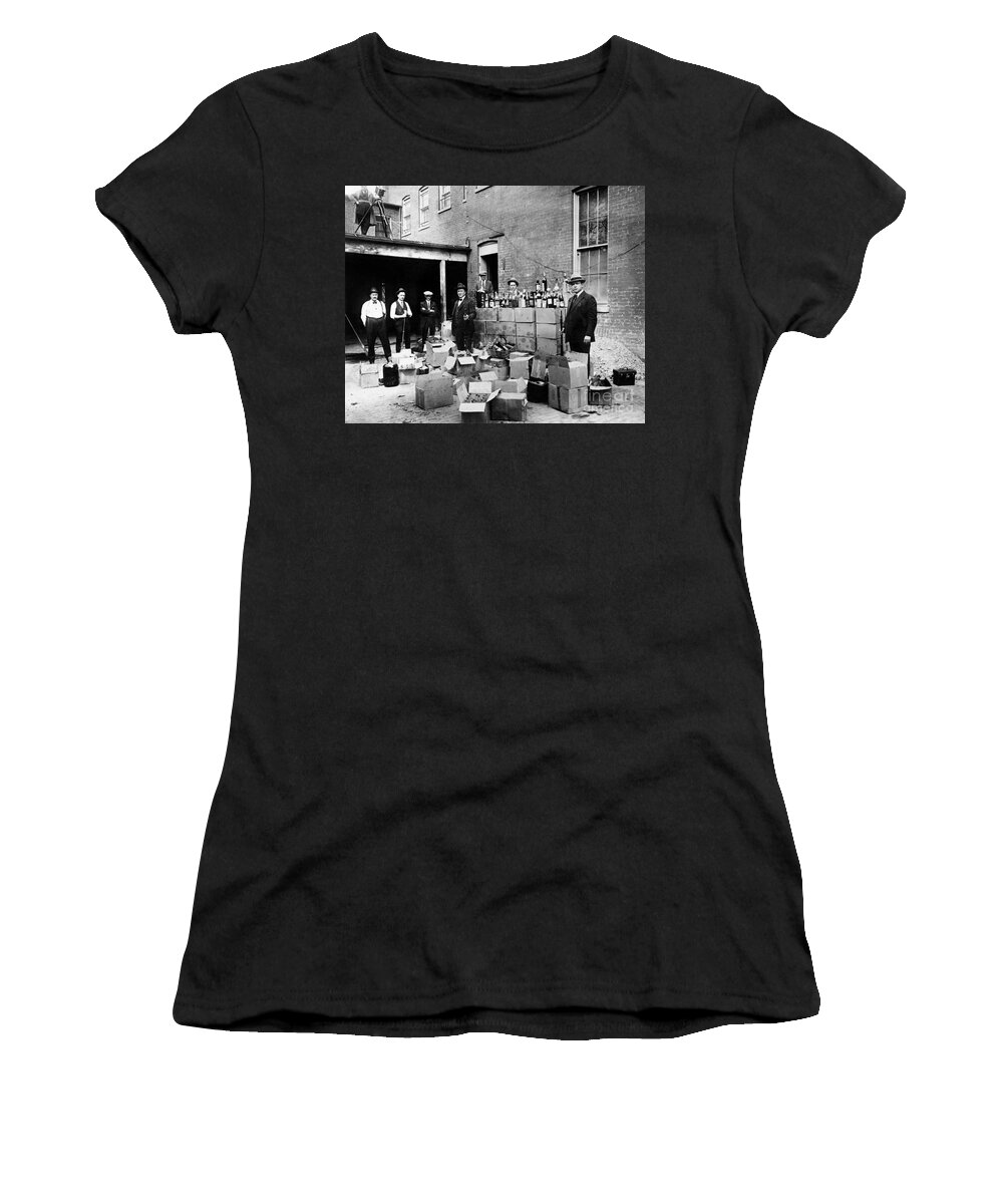 18th Amendment Women's T-Shirt featuring the photograph Prohibition, 1922 by Granger