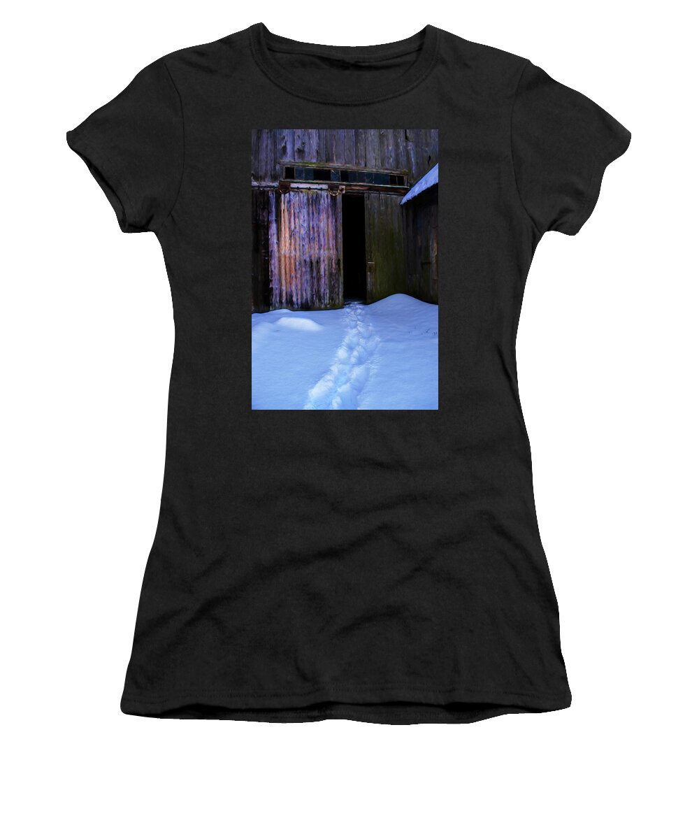 Momentos Women's T-Shirt featuring the photograph Quiet Footfalls by Wayne King