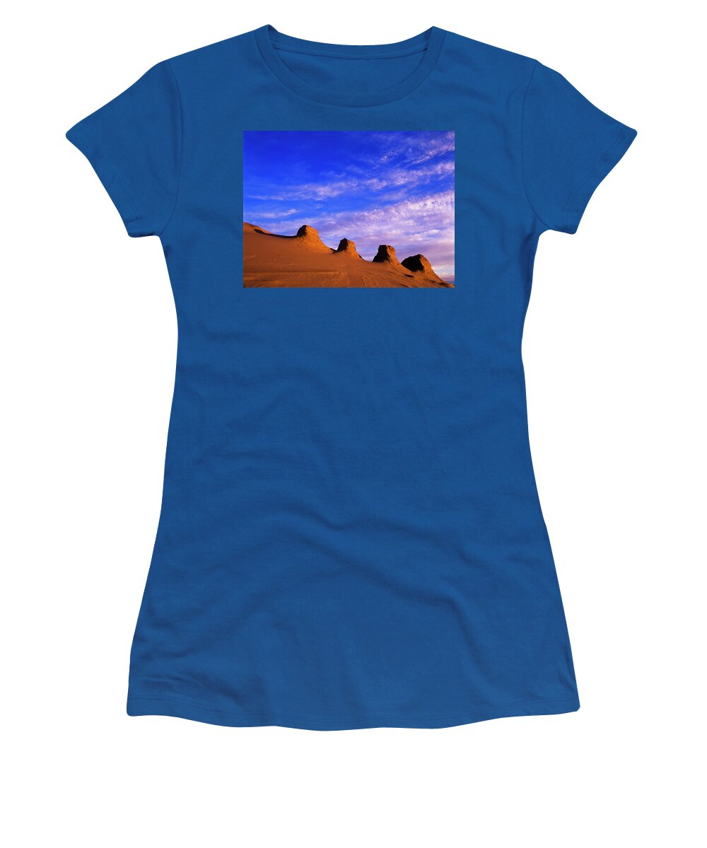 Oregon Dunes National Recreation Area Women's T-Shirt featuring the photograph Storms Carve Sand Dunes In Peaks by Robert L. Potts