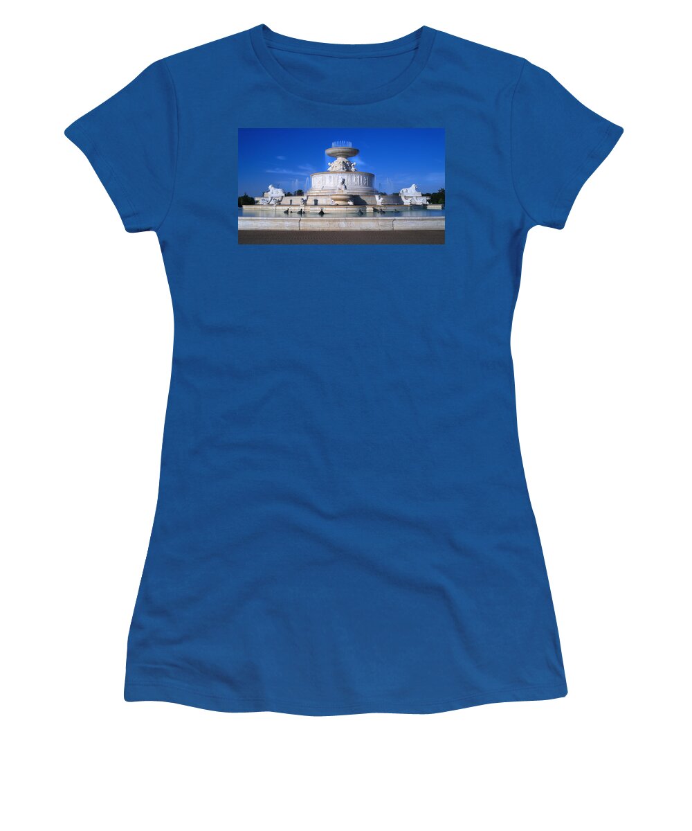Belle Women's T-Shirt featuring the photograph The Belle Isle Scott Fountain by Gordon Dean II