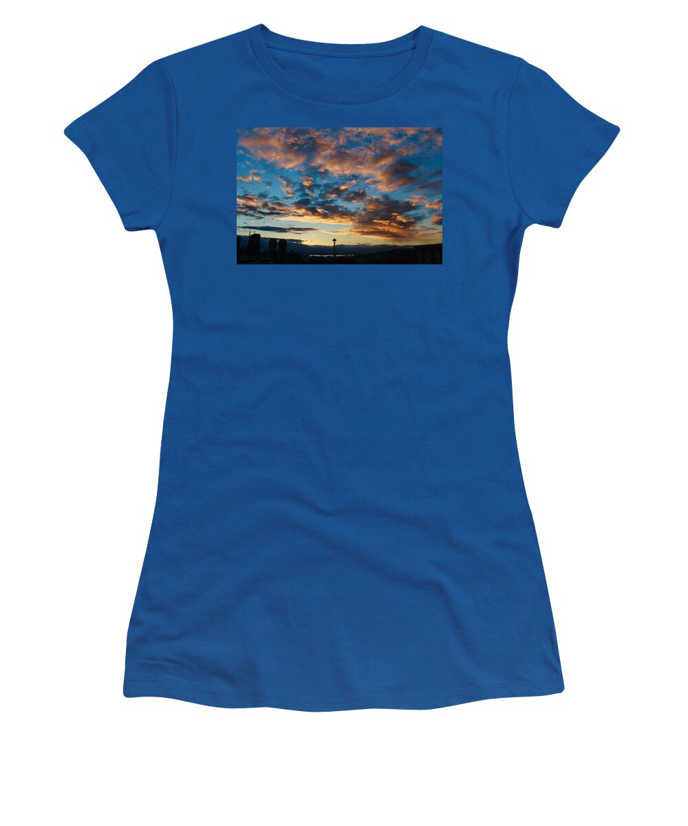 Space Needle Women's T-Shirt featuring the photograph Space Needle in Clouds #2 by Suzanne Lorenz