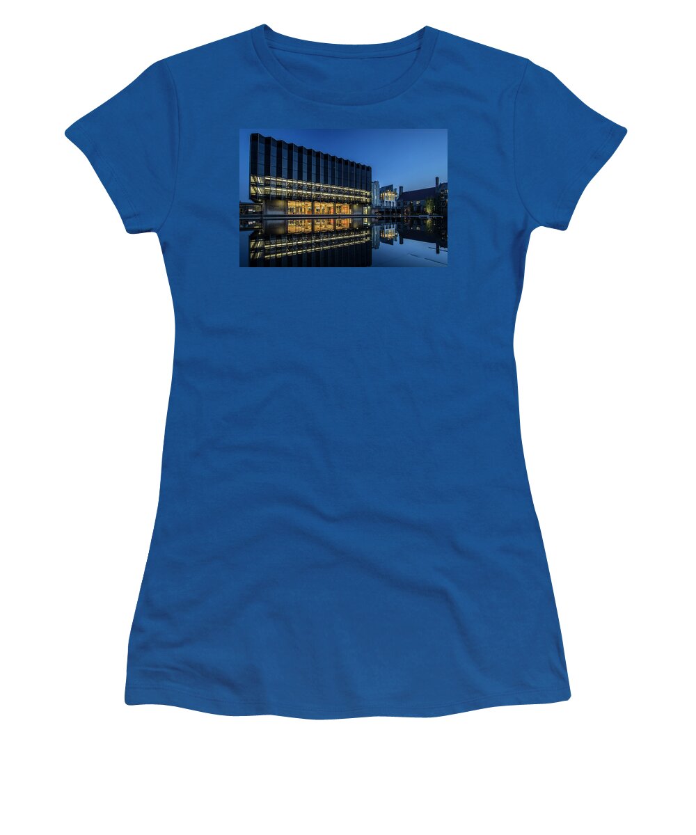 Chicago Women's T-Shirt featuring the photograph Interesting Architecture at blue hour with a reflection pool by Sven Brogren