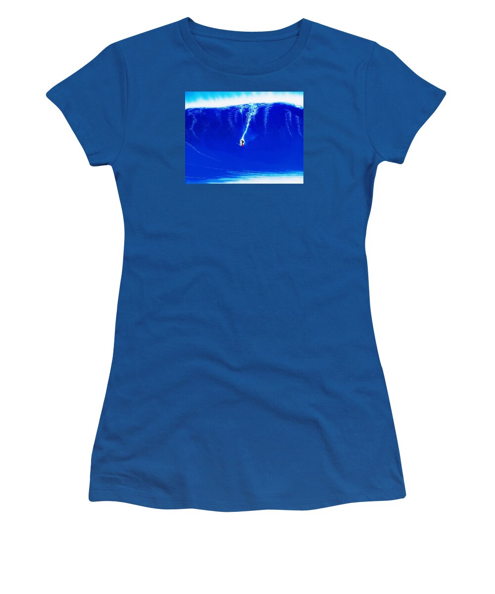 Sports Women's T-Shirt featuring the painting Jaws at 70 Feet by John Kaelin