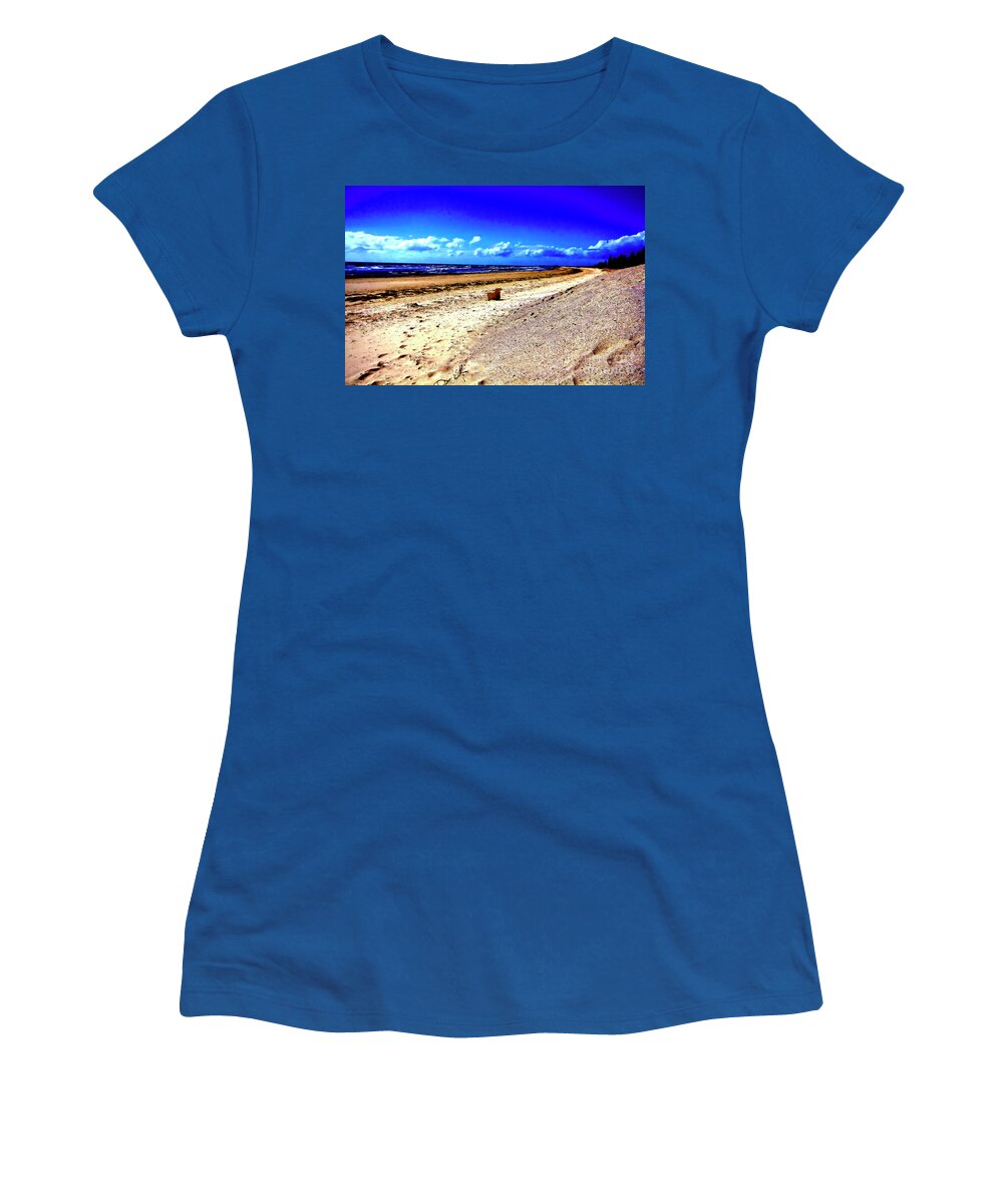 Seat Women's T-Shirt featuring the photograph Seat For One by Douglas Barnard