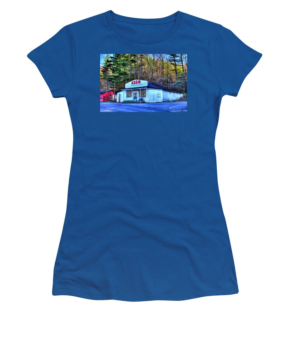 Esso Women's T-Shirt featuring the photograph Happy Motoring by Dale R Carlson