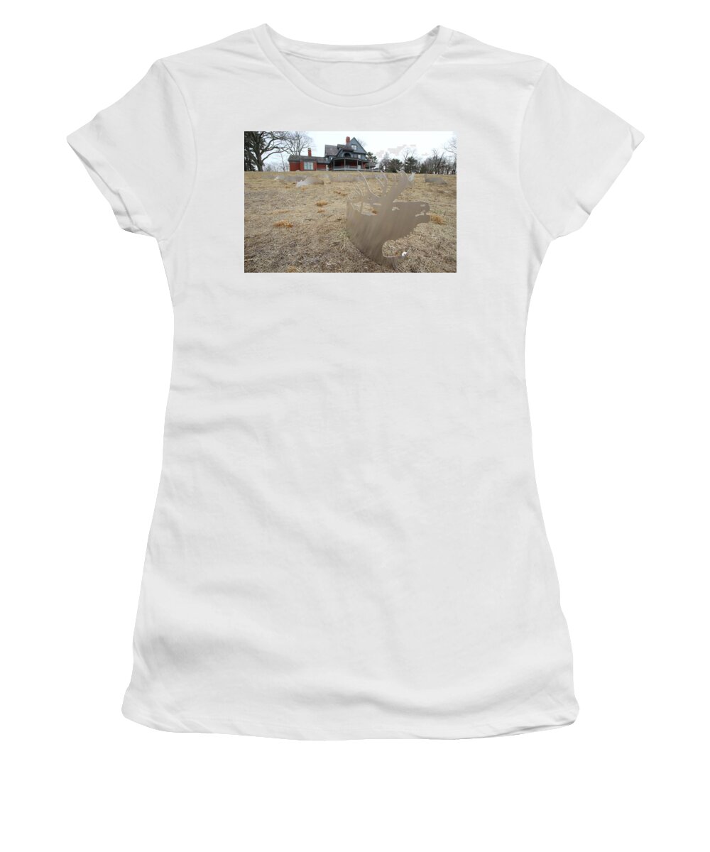 Teddy Roosevelt House Women's T-Shirt featuring the photograph Teddy Roosevelt House Oyster Bay New York #1 by Bob Savage