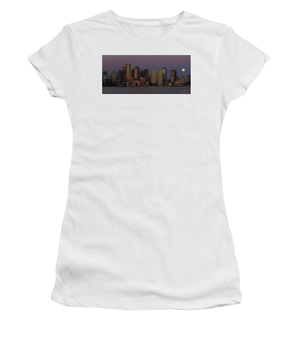 Boston Women's T-Shirt featuring the photograph Boston Moonset and Sunrise by Rob Davies