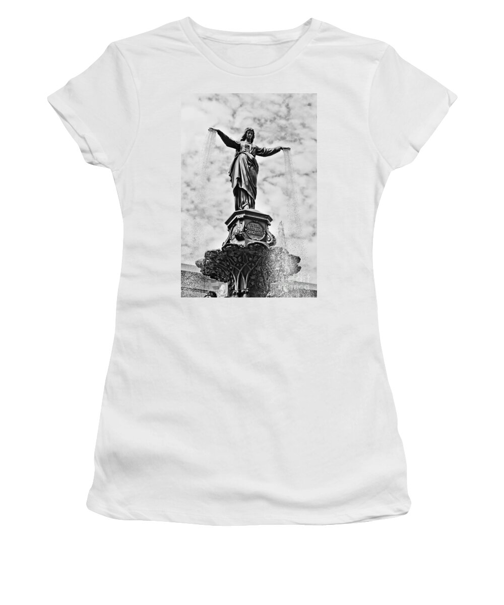 America Women's T-Shirt featuring the photograph Cincinnati Fountain Tyler Davidson Genius of Water Statue by Paul Velgos