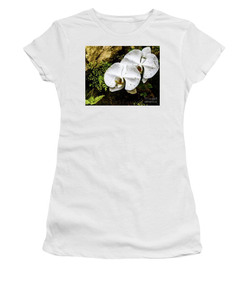 Flower Women's T-Shirt featuring the photograph Cookies and Cream by Les Greenwood