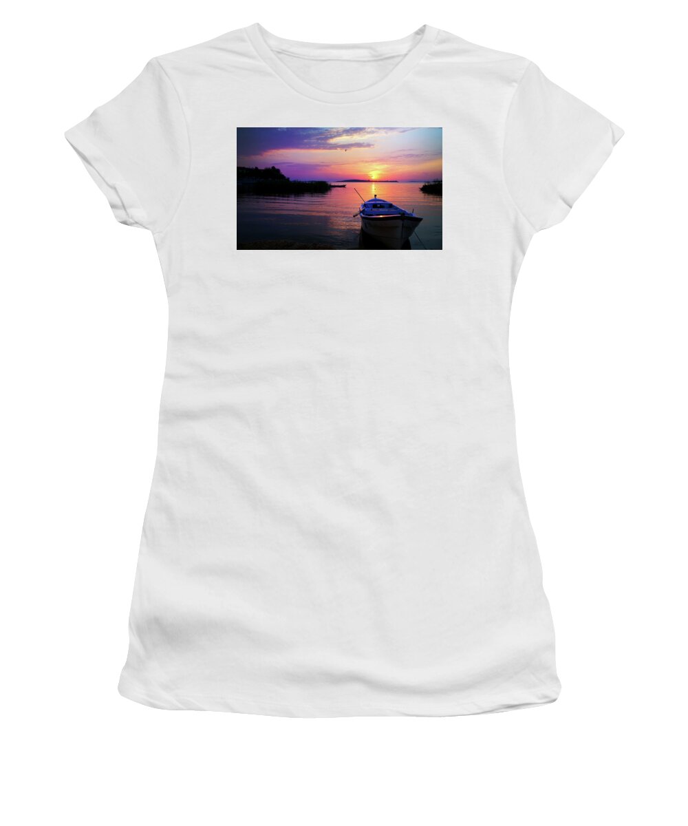 Photo Of Sunset Women's T-Shirt featuring the photograph Glow of Sunset by Lilia S