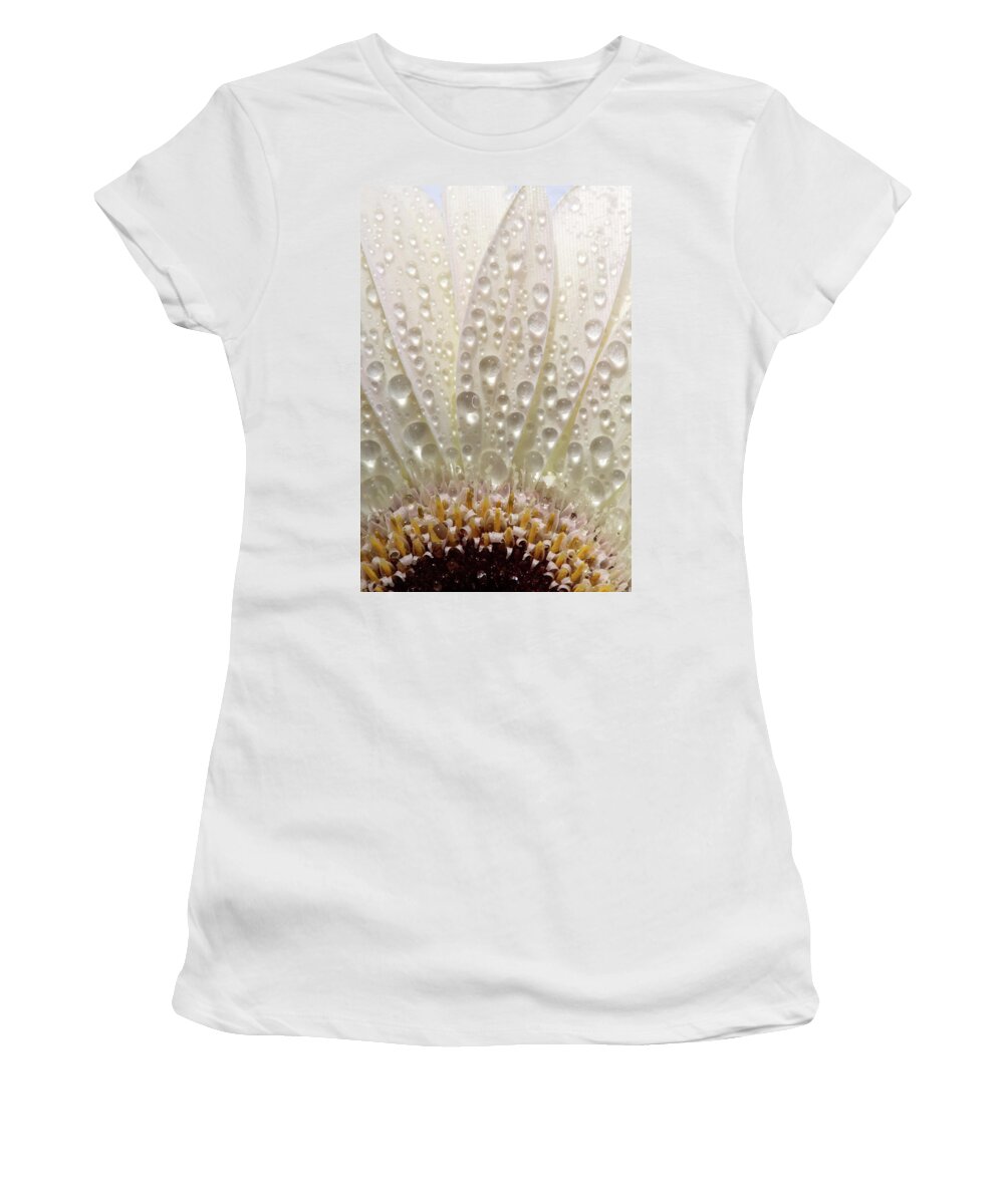 Daisy Women's T-Shirt featuring the digital art Macro close up of a daisy flower by Mark Duffy