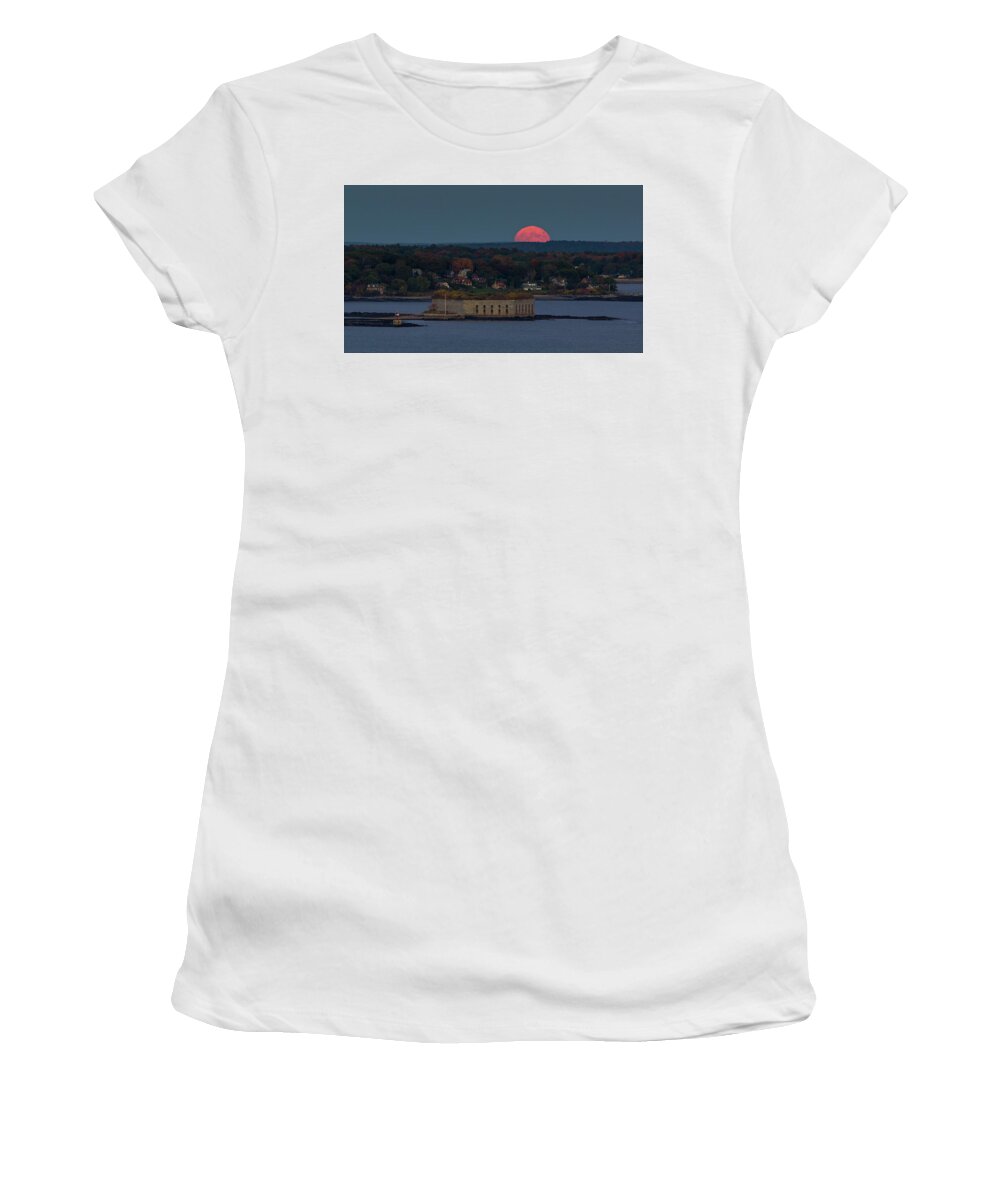 Fullmoon Women's T-Shirt featuring the photograph Moonrise over Ft. Gorges by Darryl Hendricks