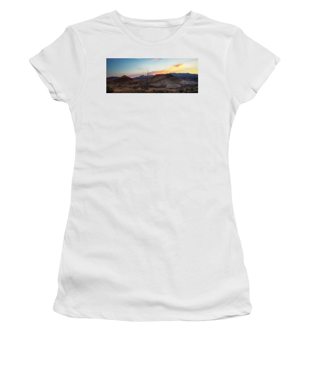 Painted Hills Women's T-Shirt featuring the photograph Painted Sunset by Ryan Manuel