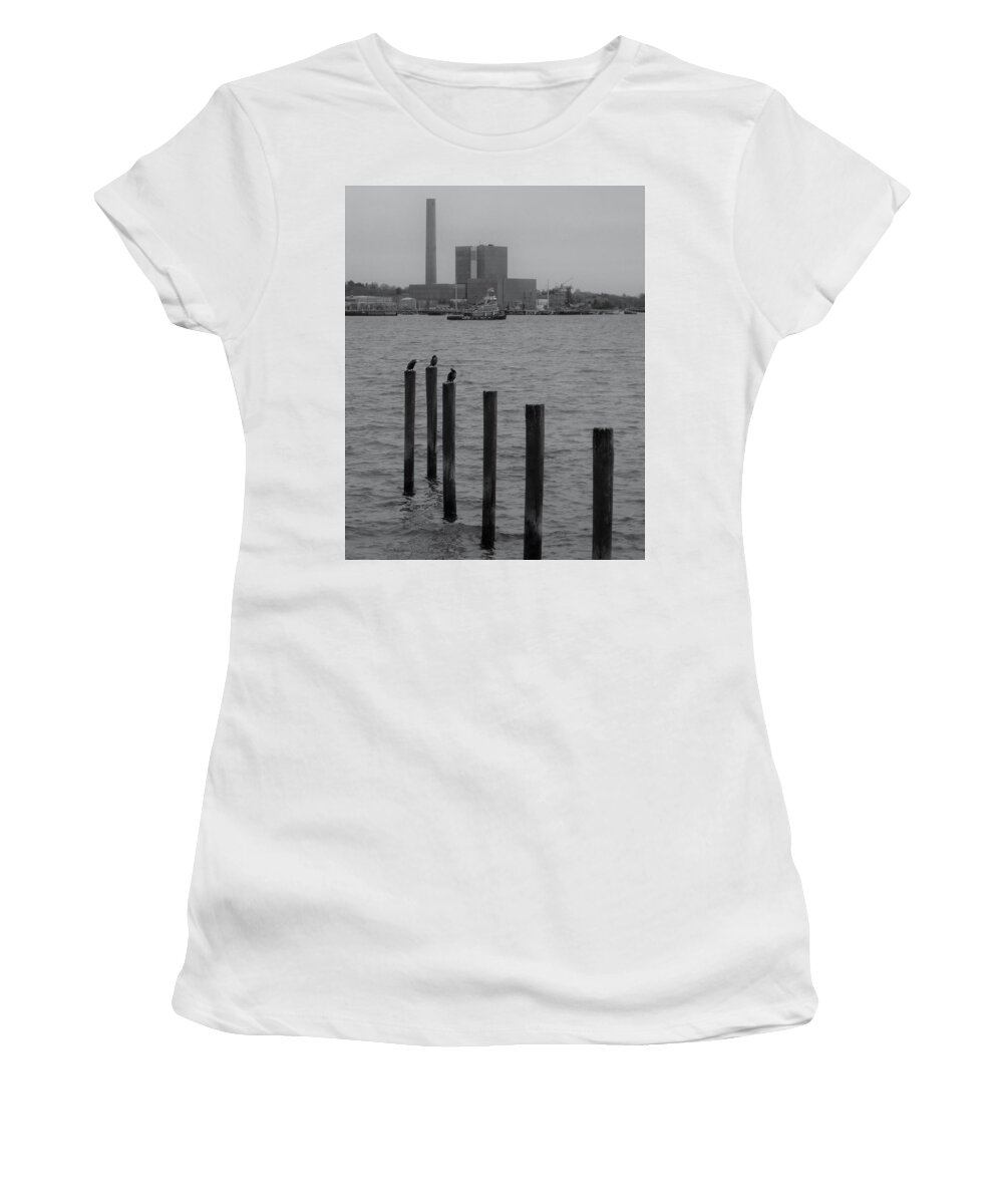 Landscape Women's T-Shirt featuring the photograph Q. River by John Scates