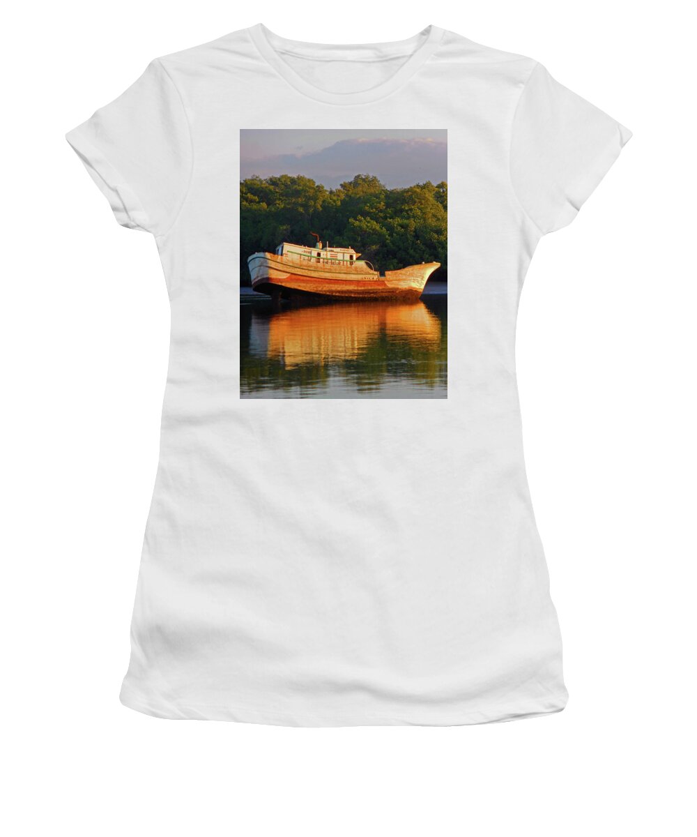Puntarenas Women's T-Shirt featuring the photograph Shipwreck 2 by Ron Kandt
