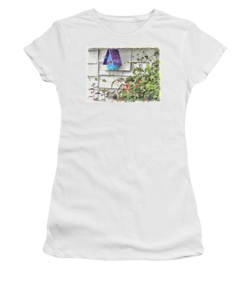 Nest Women's T-Shirt featuring the digital art Sparrow At Home by Leslie Montgomery