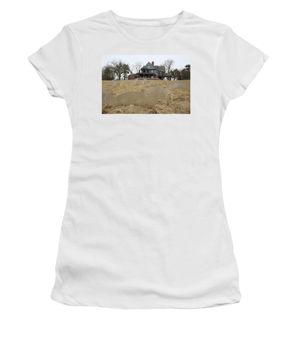 Teddy Roosevelt House Women's T-Shirt featuring the photograph Teddy Roosevelt House Oyster Bay New York by Bob Savage