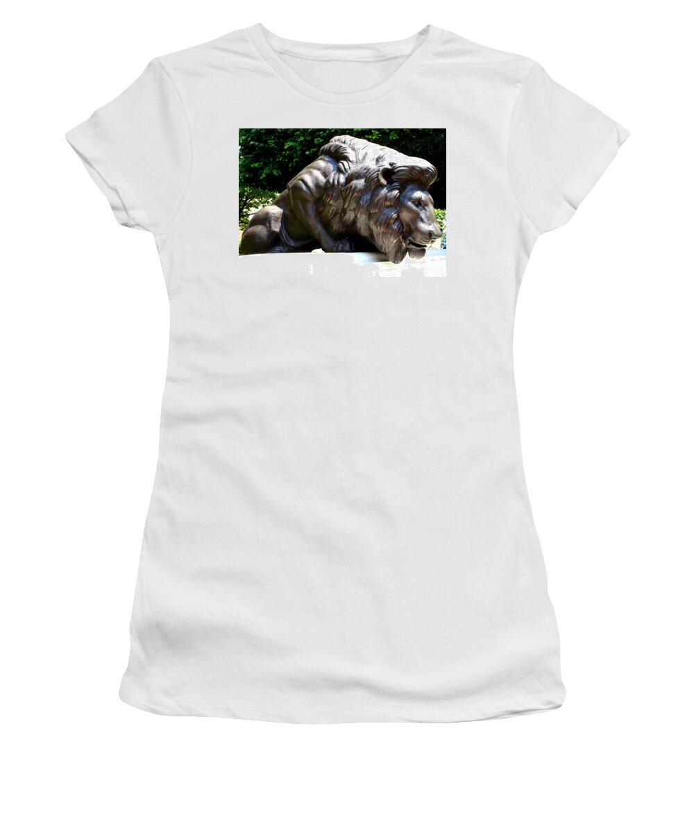 Washington Women's T-Shirt featuring the photograph Washington Lion by Randall Weidner